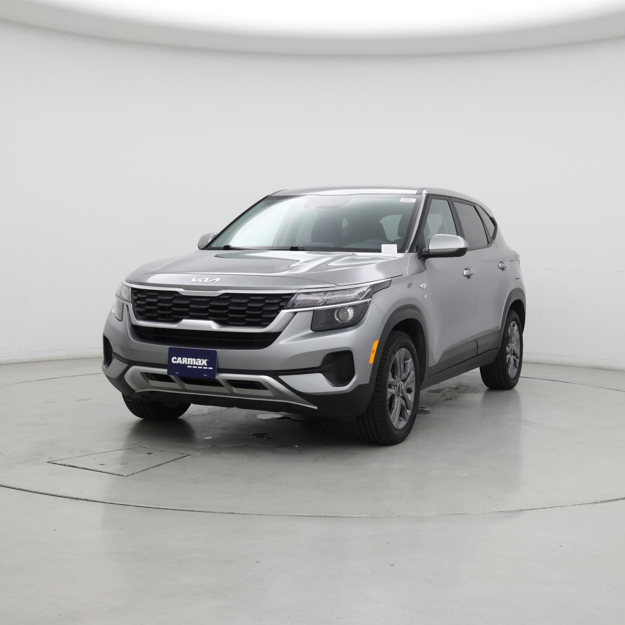 Thumbnail: 2023 Kia Seltos - 4