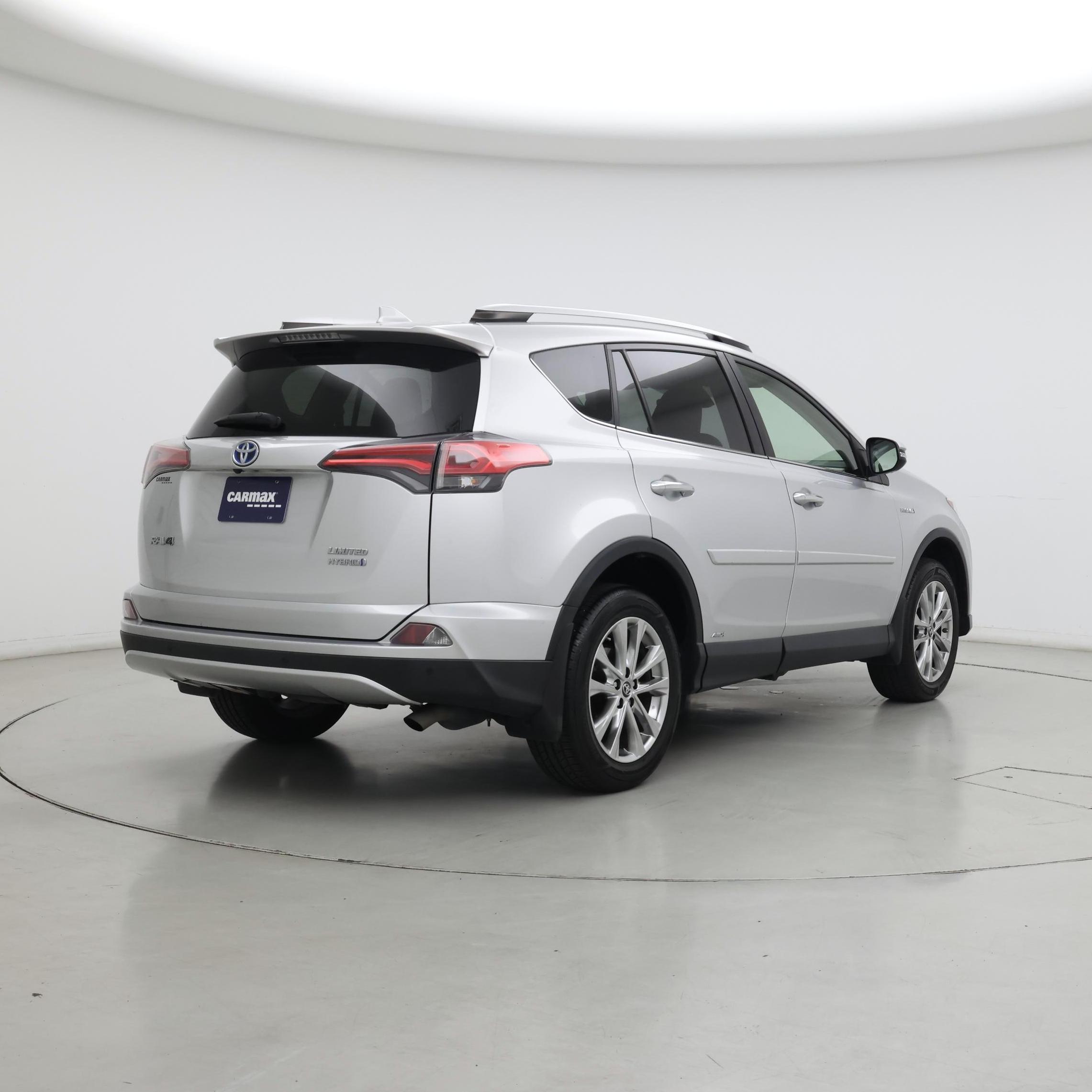 Thumbnail: 2016 Toyota RAV4 - 8