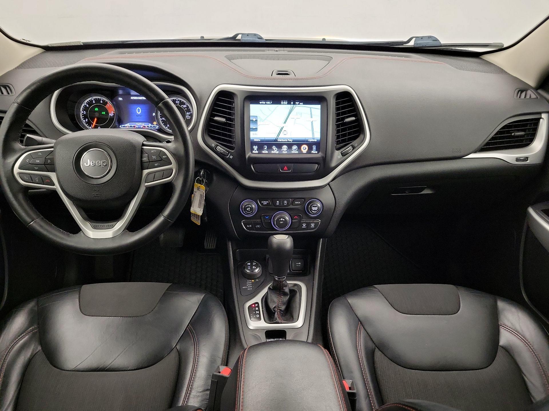 Thumbnail: 2017 Jeep Cherokee - 9