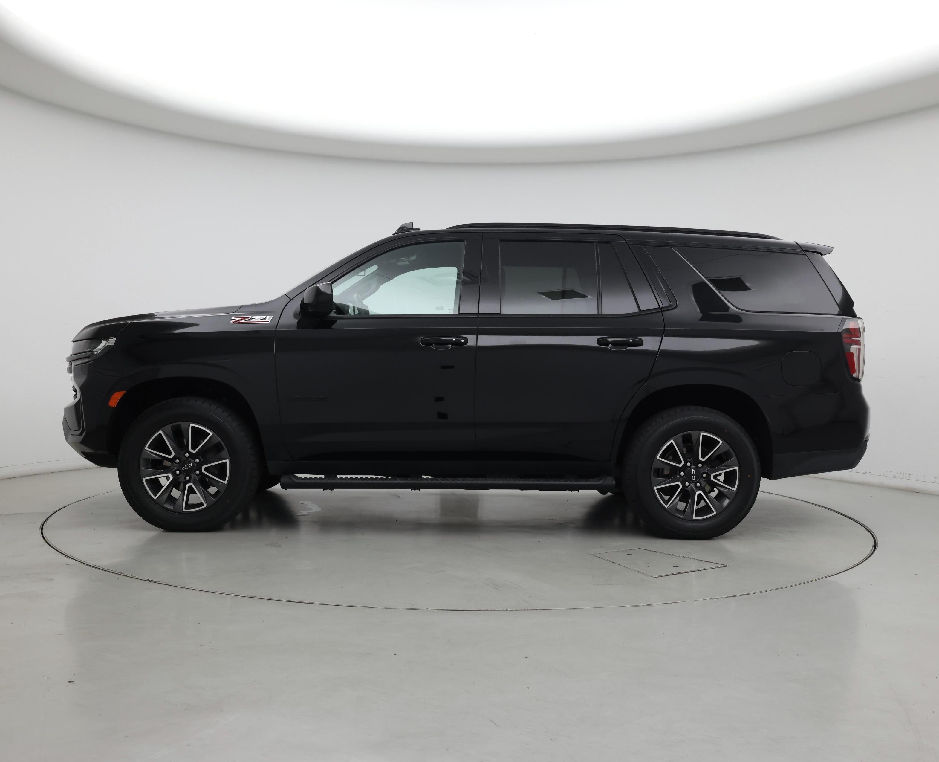 Thumbnail: 2021 Chevrolet Tahoe - 3