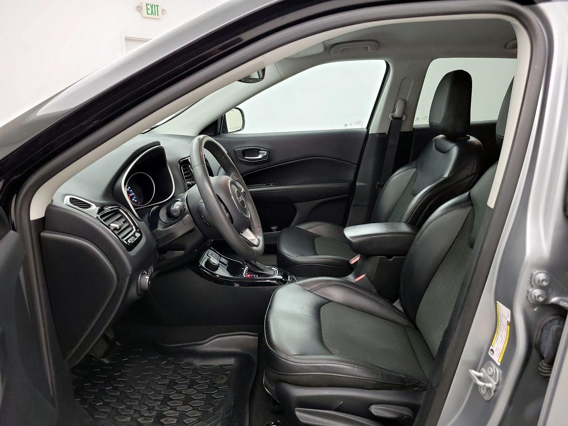 Thumbnail: 2021 Jeep Compass - 11