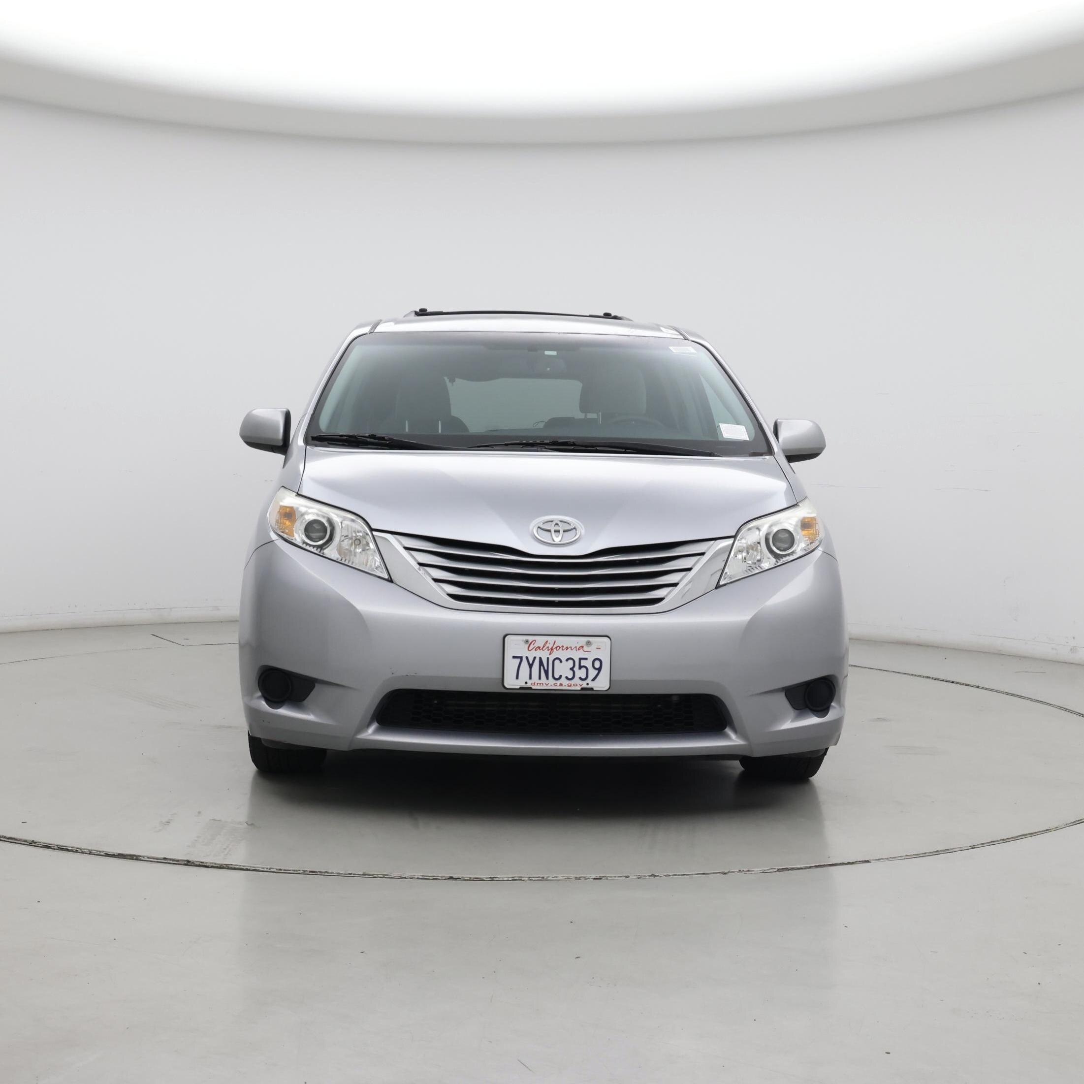 Thumbnail: 2017 Toyota Sienna - 5