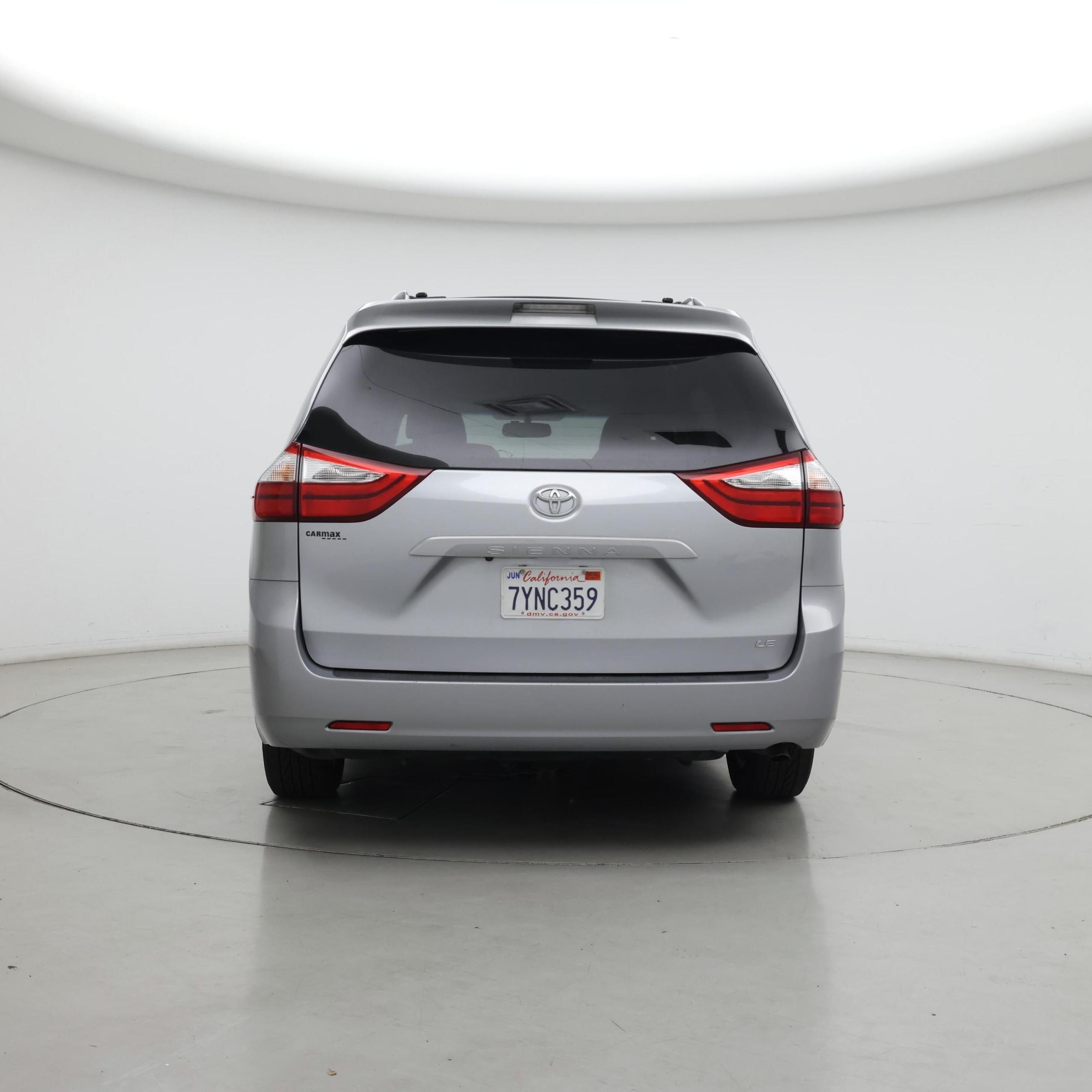 Thumbnail: 2017 Toyota Sienna - 6