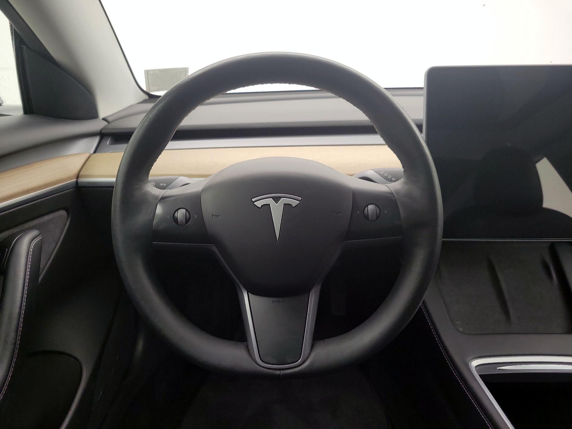 Thumbnail: 2021 Tesla Model 3 - 10