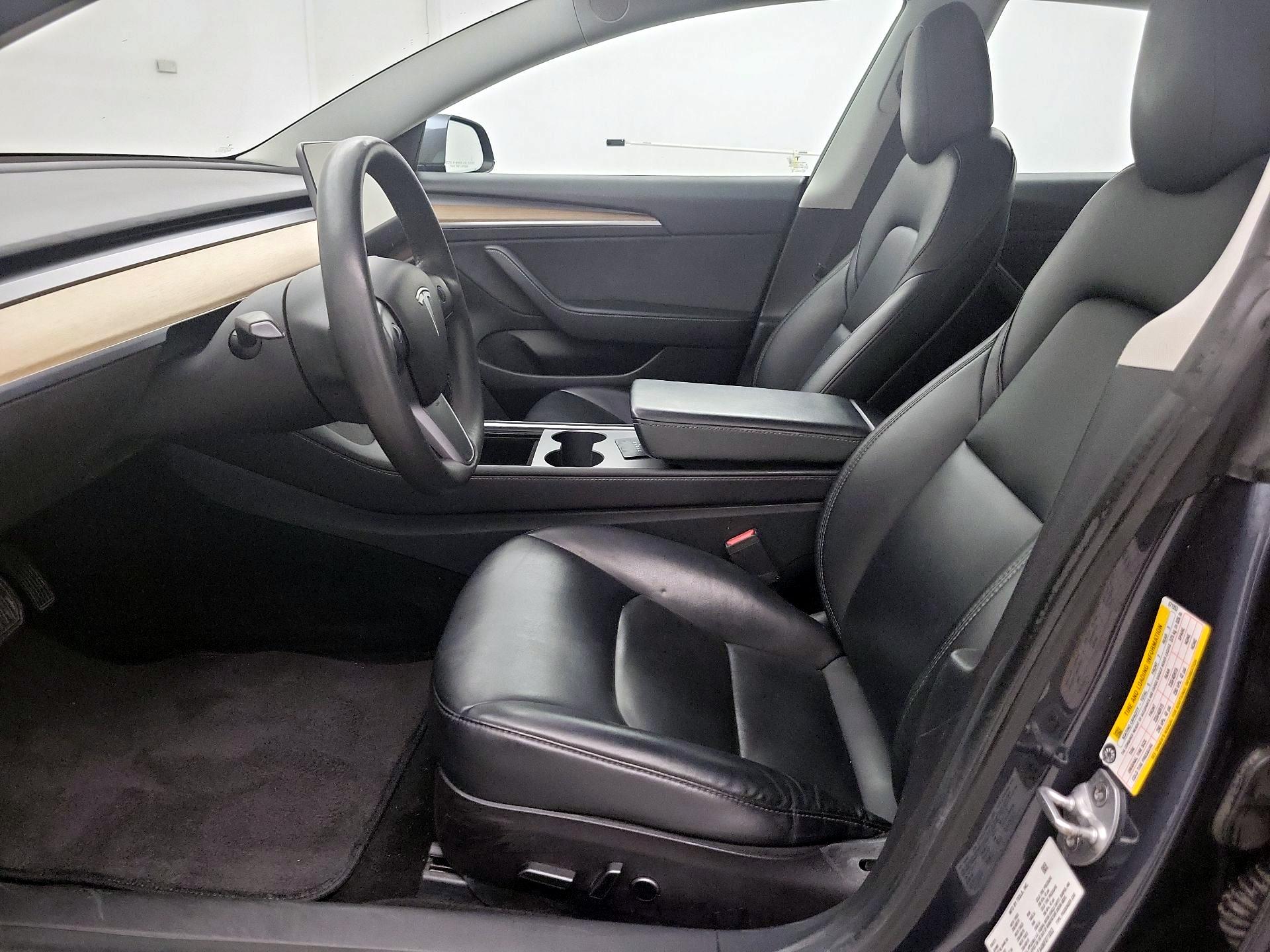 Thumbnail: 2021 Tesla Model 3 - 11