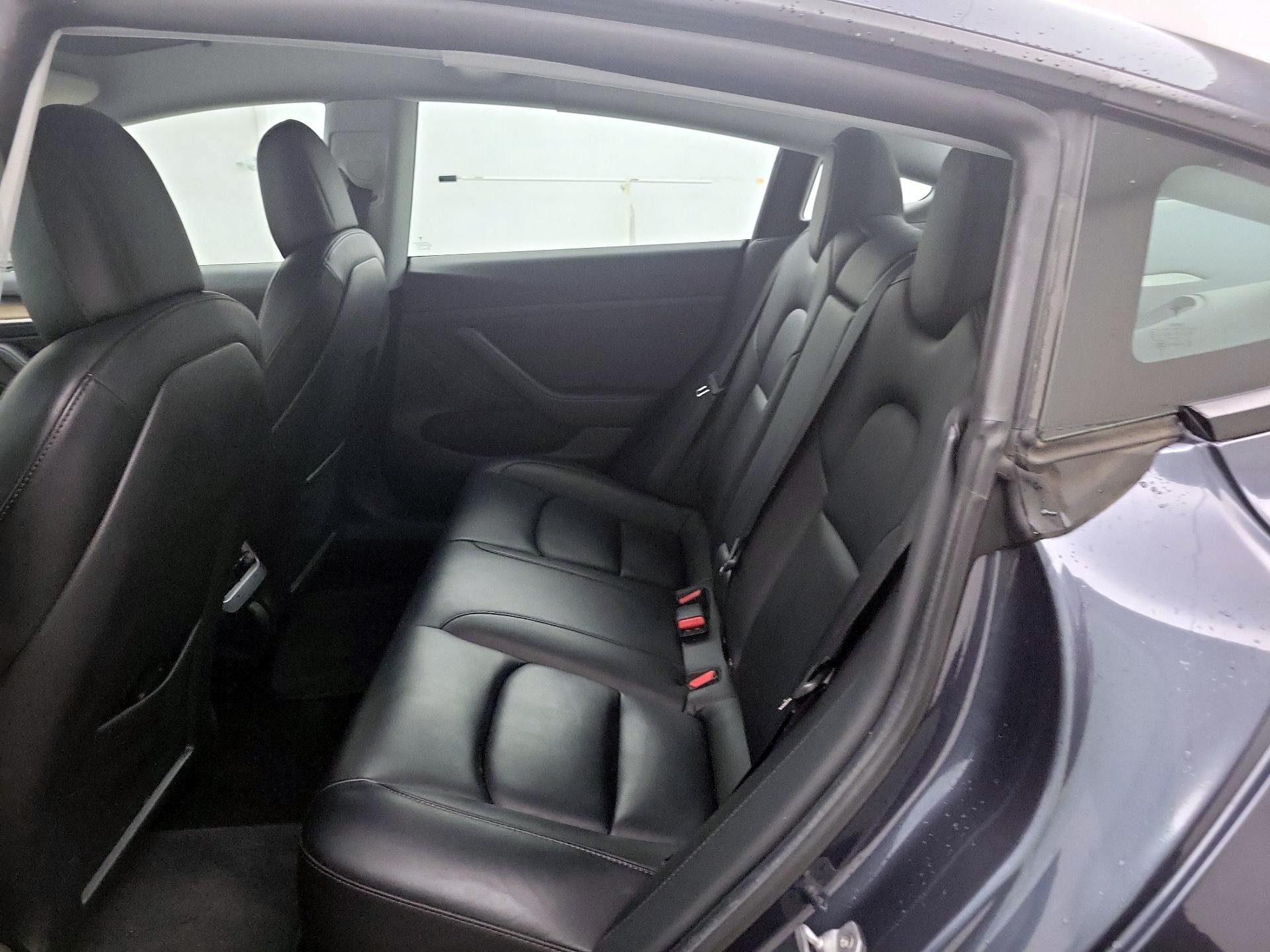 Thumbnail: 2021 Tesla Model 3 - 20