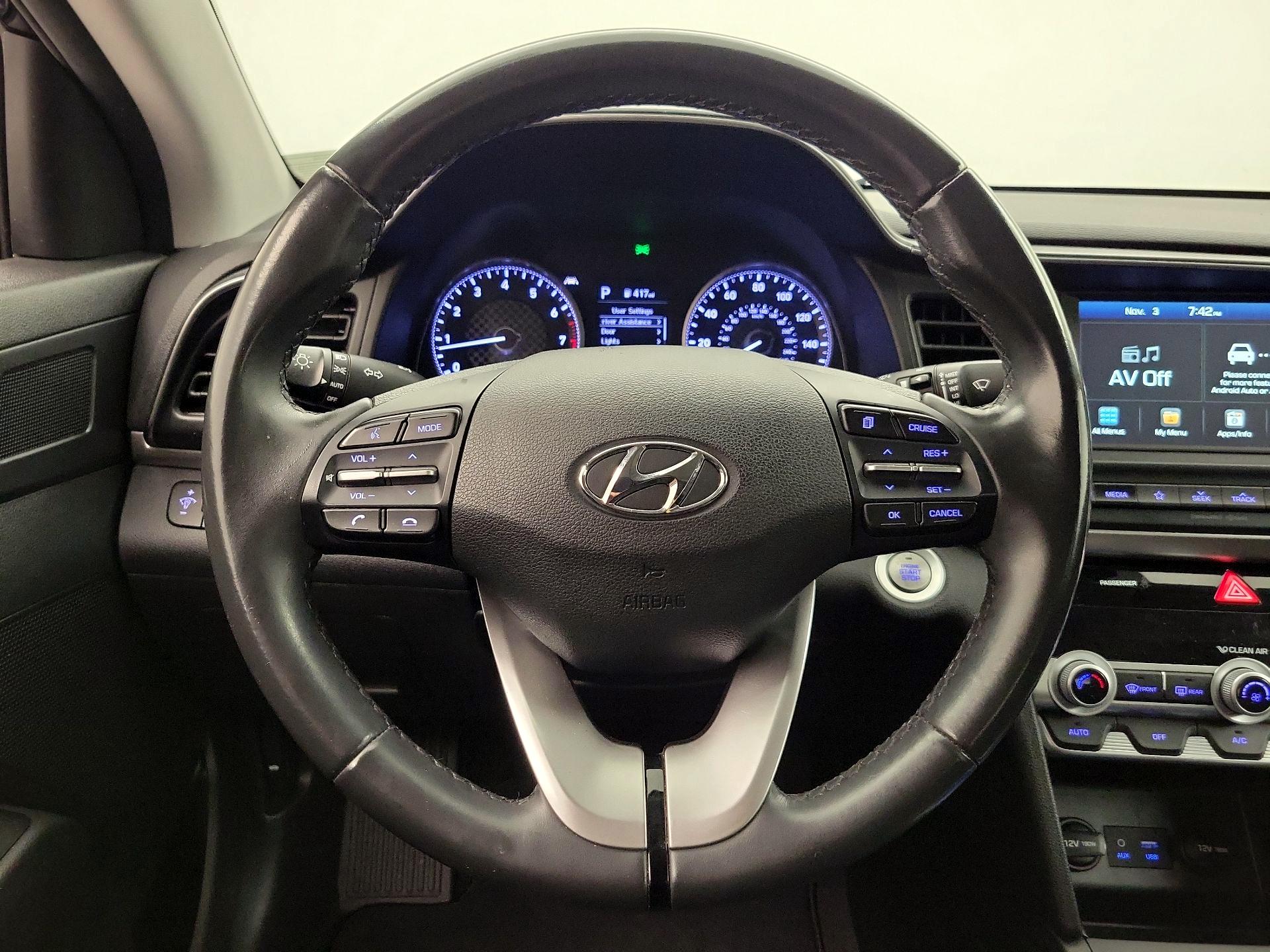 Thumbnail: 2020 Hyundai Elantra - 10