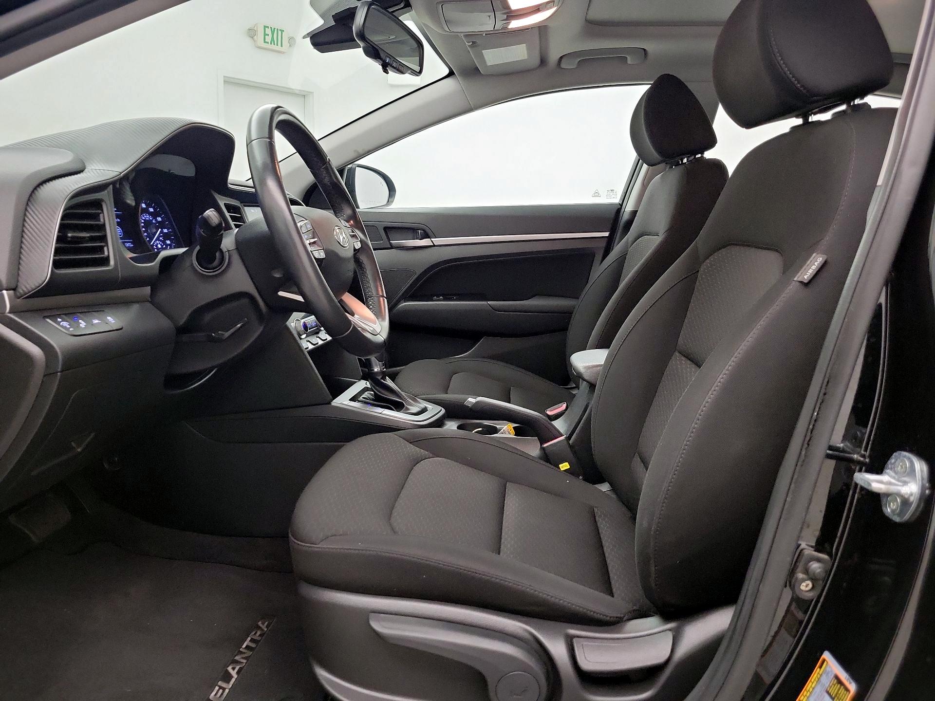 Thumbnail: 2020 Hyundai Elantra - 11