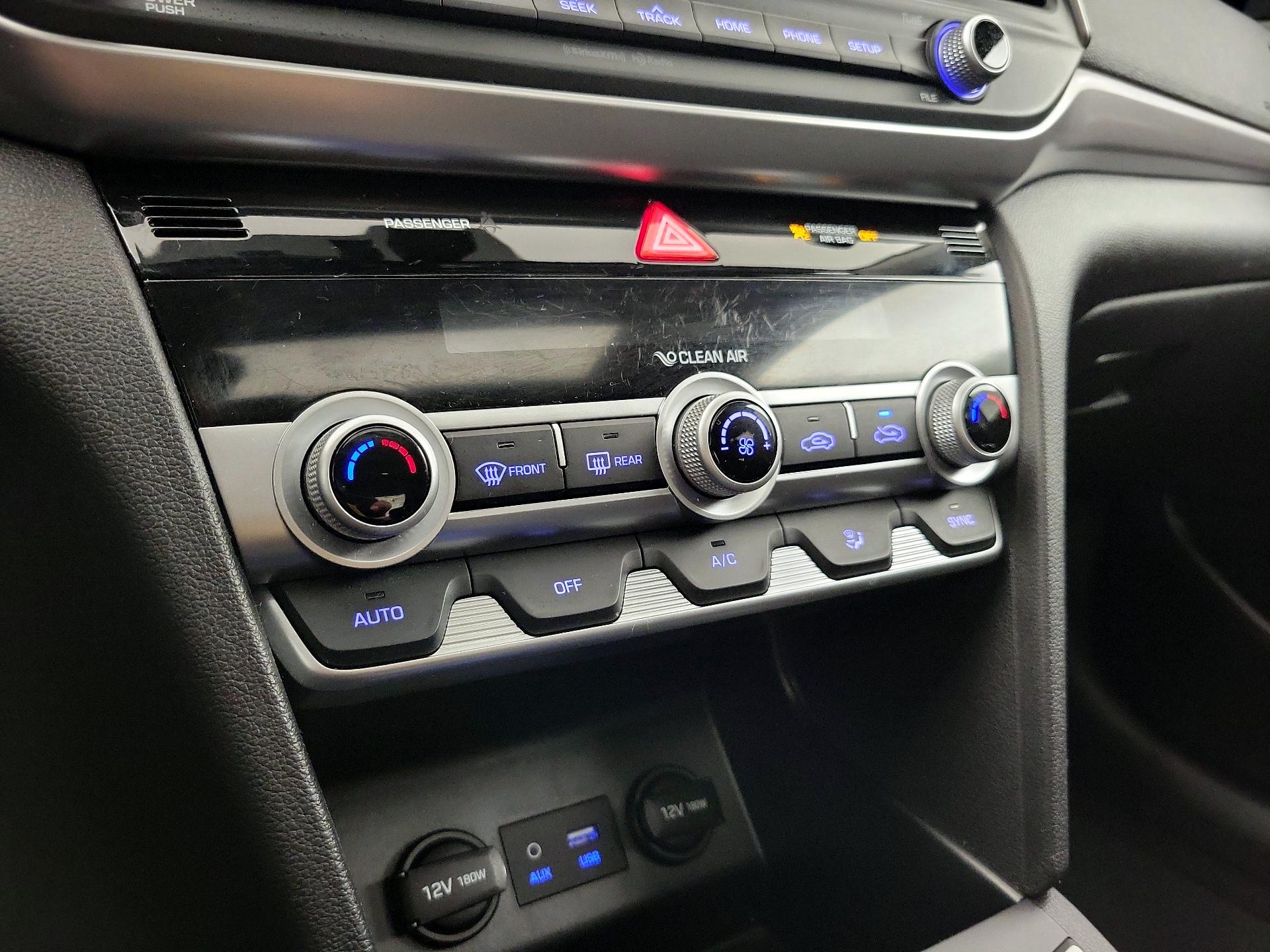 Thumbnail: 2020 Hyundai Elantra - 16