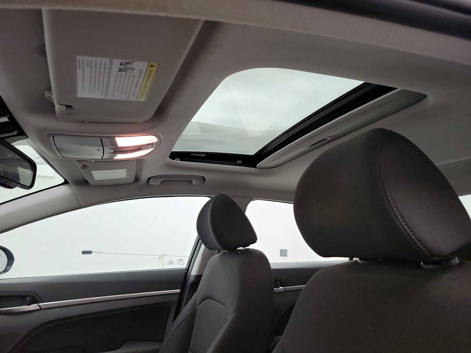 Thumbnail: 2020 Hyundai Elantra - 19