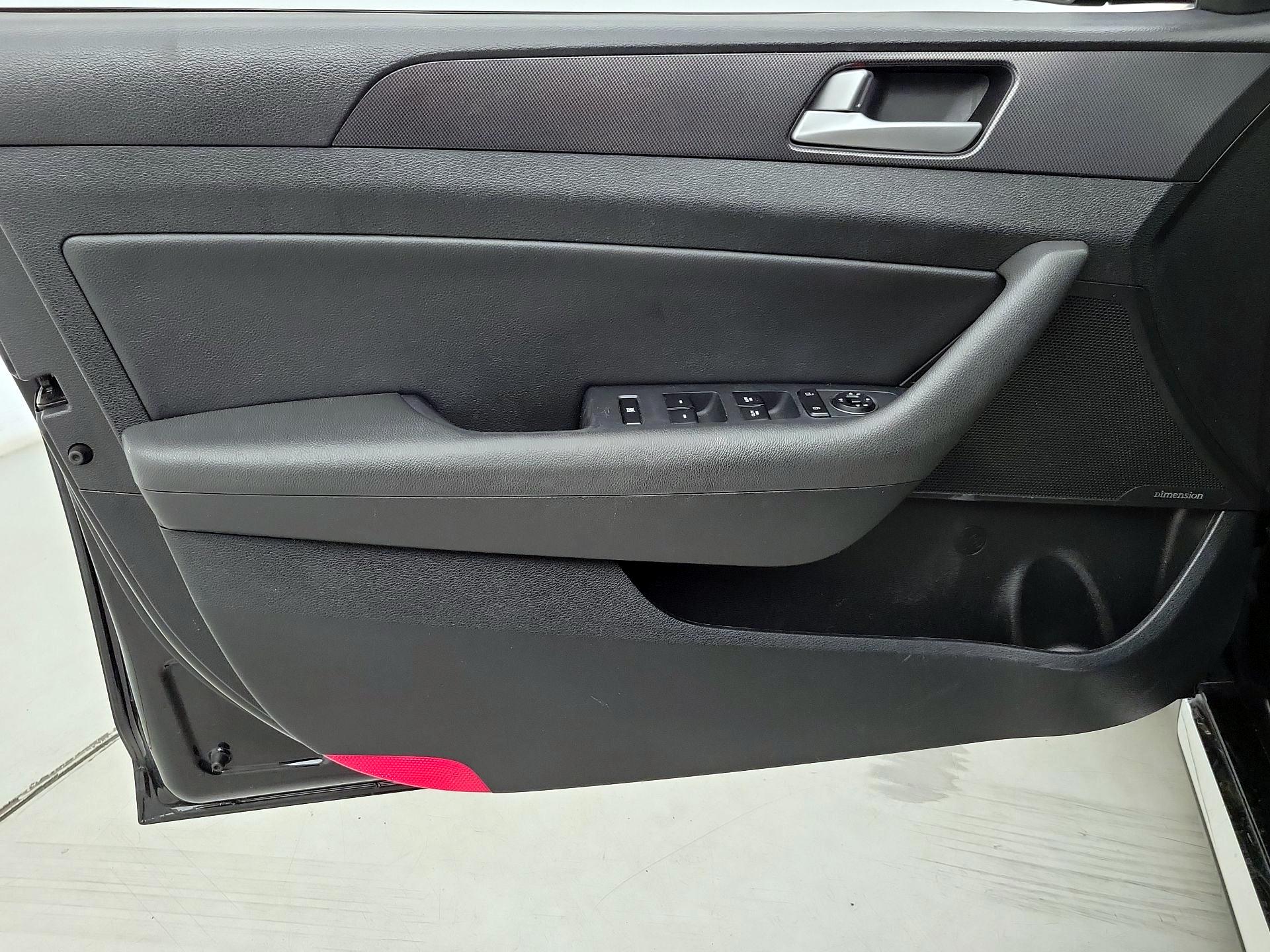 Thumbnail: 2016 Hyundai Sonata - 12