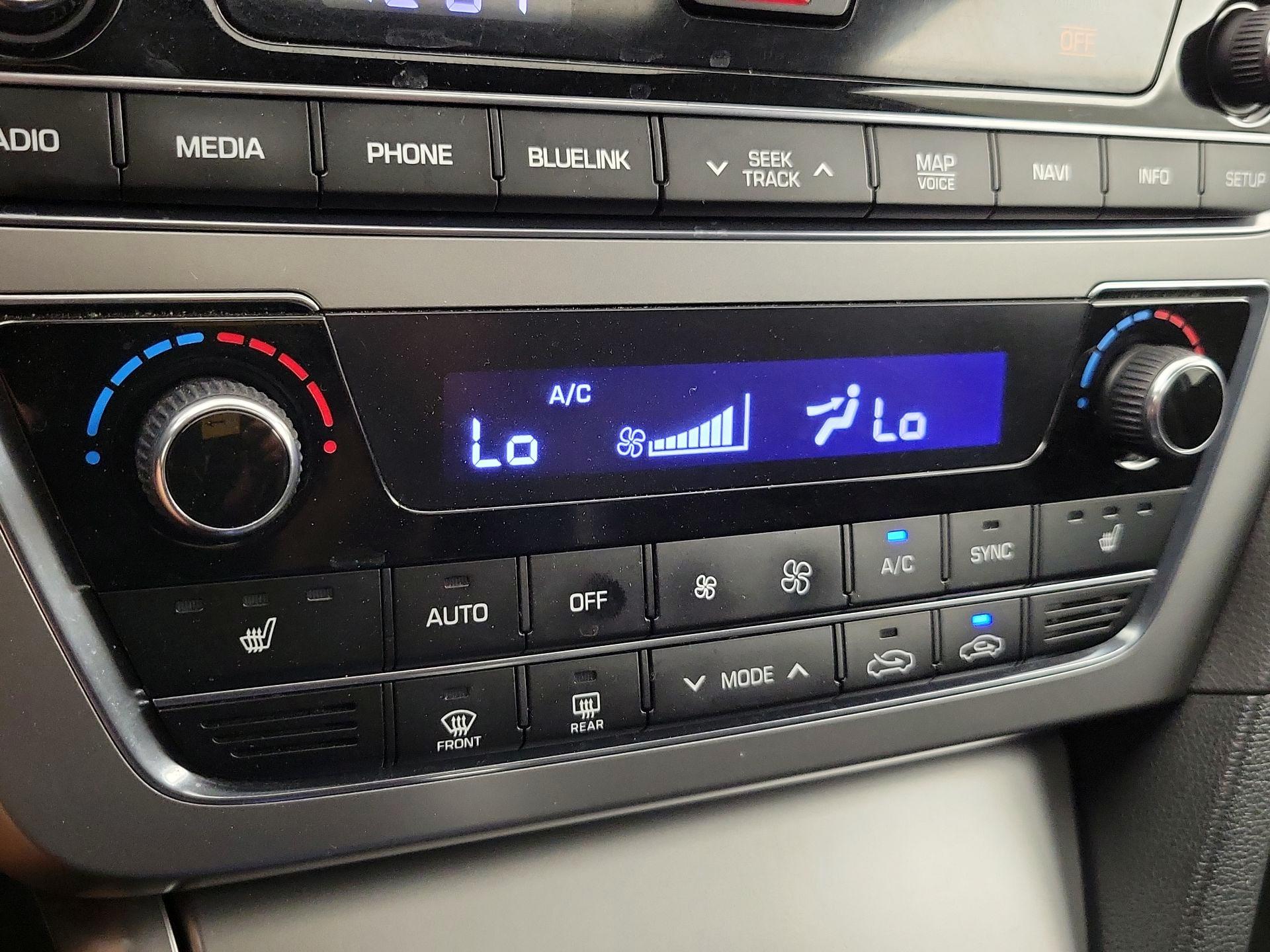 Thumbnail: 2016 Hyundai Sonata - 16