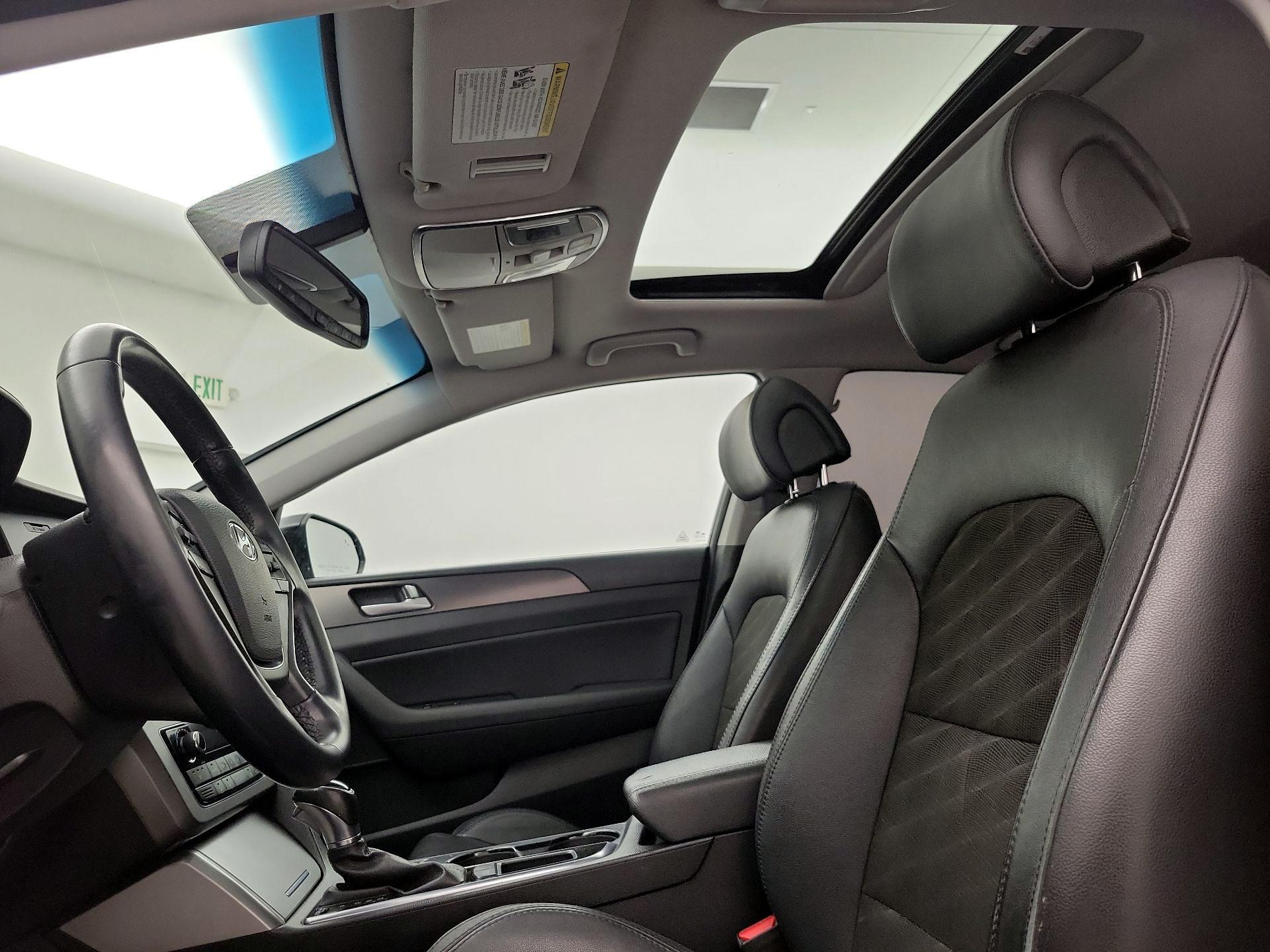 Thumbnail: 2016 Hyundai Sonata - 19