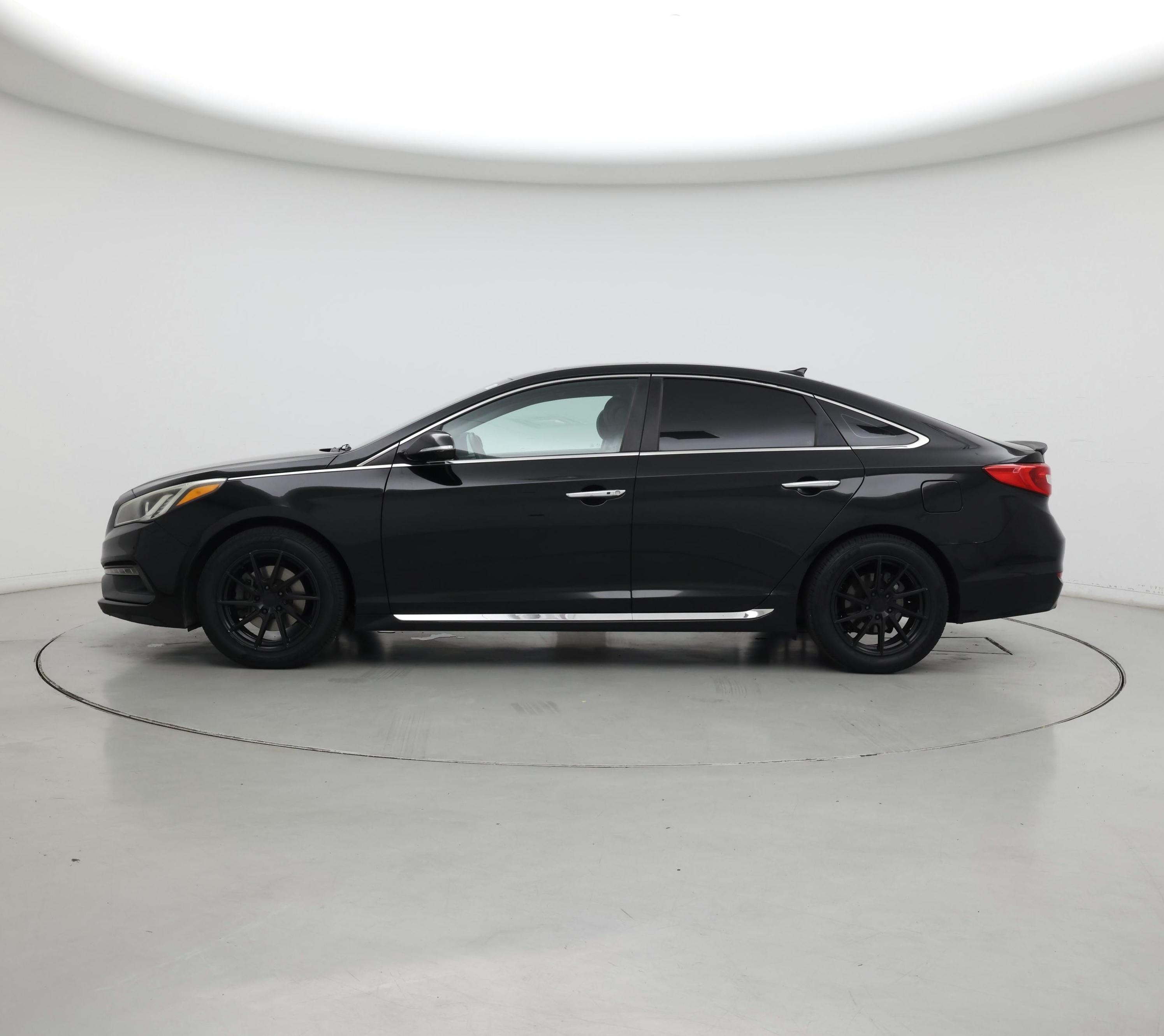 Thumbnail: 2016 Hyundai Sonata - 3