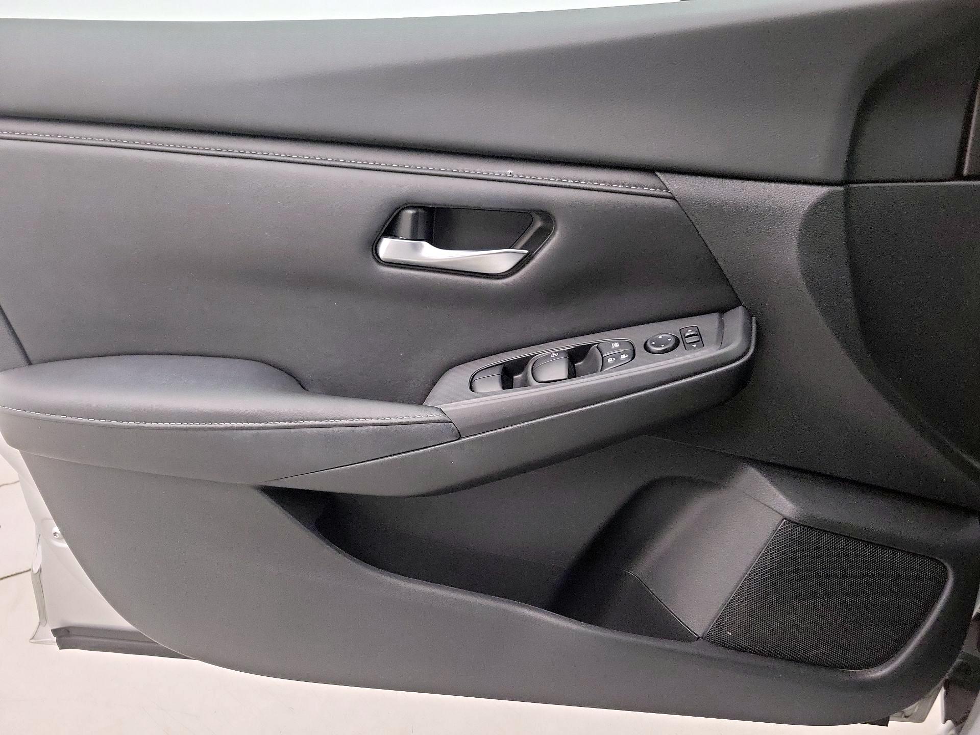 Thumbnail: 2022 Nissan Sentra - 12