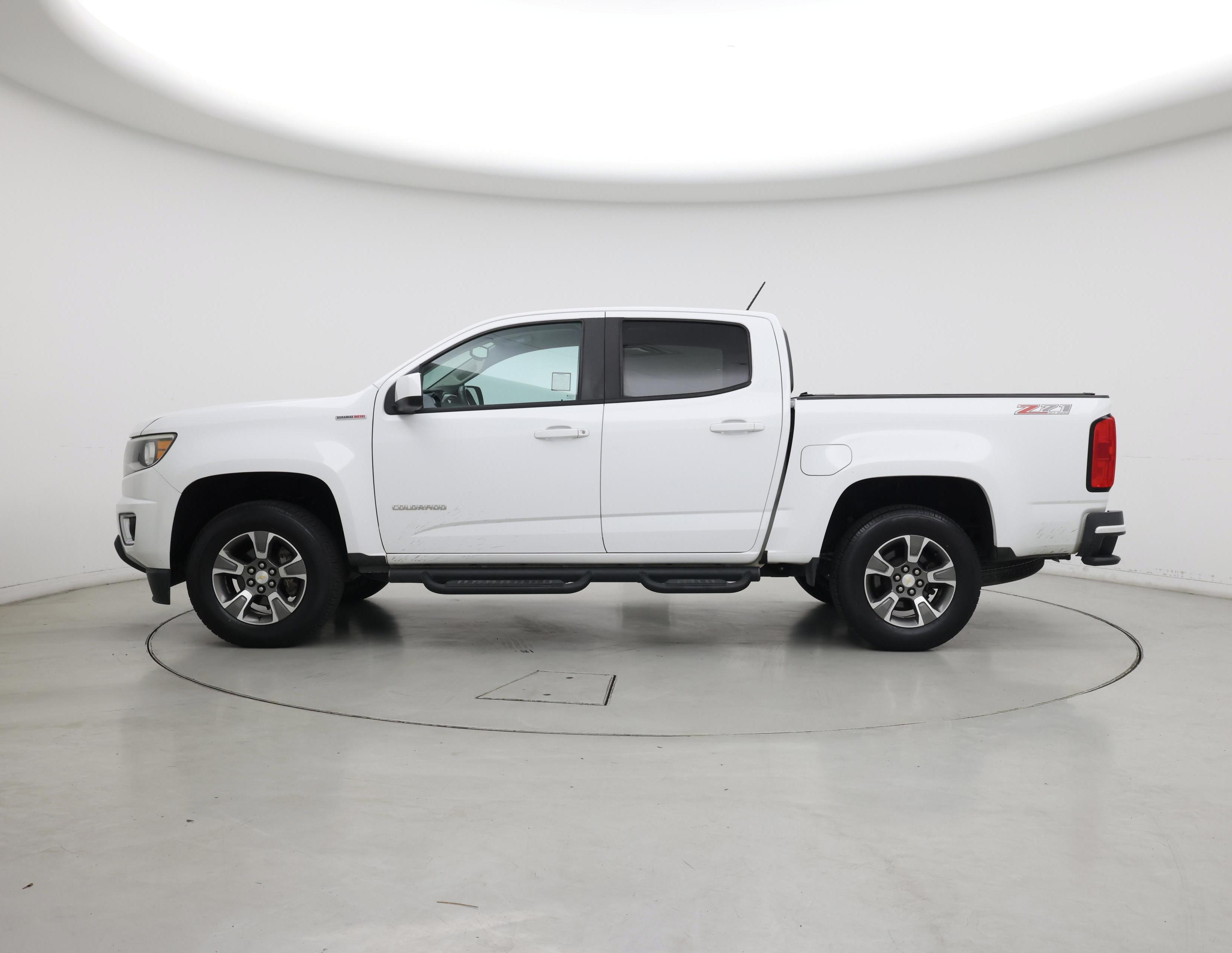 Thumbnail: 2017 Chevrolet Colorado - 3