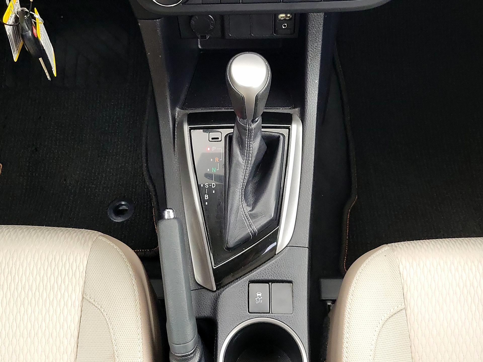 Thumbnail: 2014 Toyota Corolla - 17