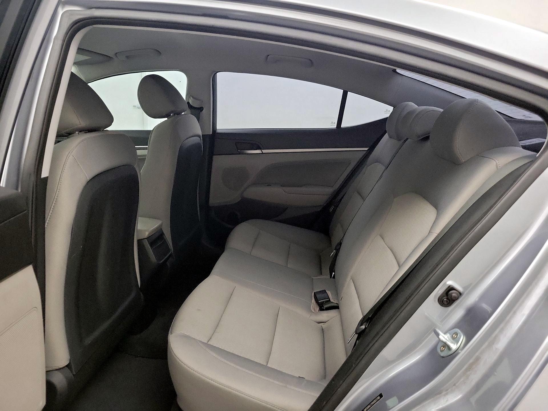 Thumbnail: 2017 Hyundai Elantra - 19