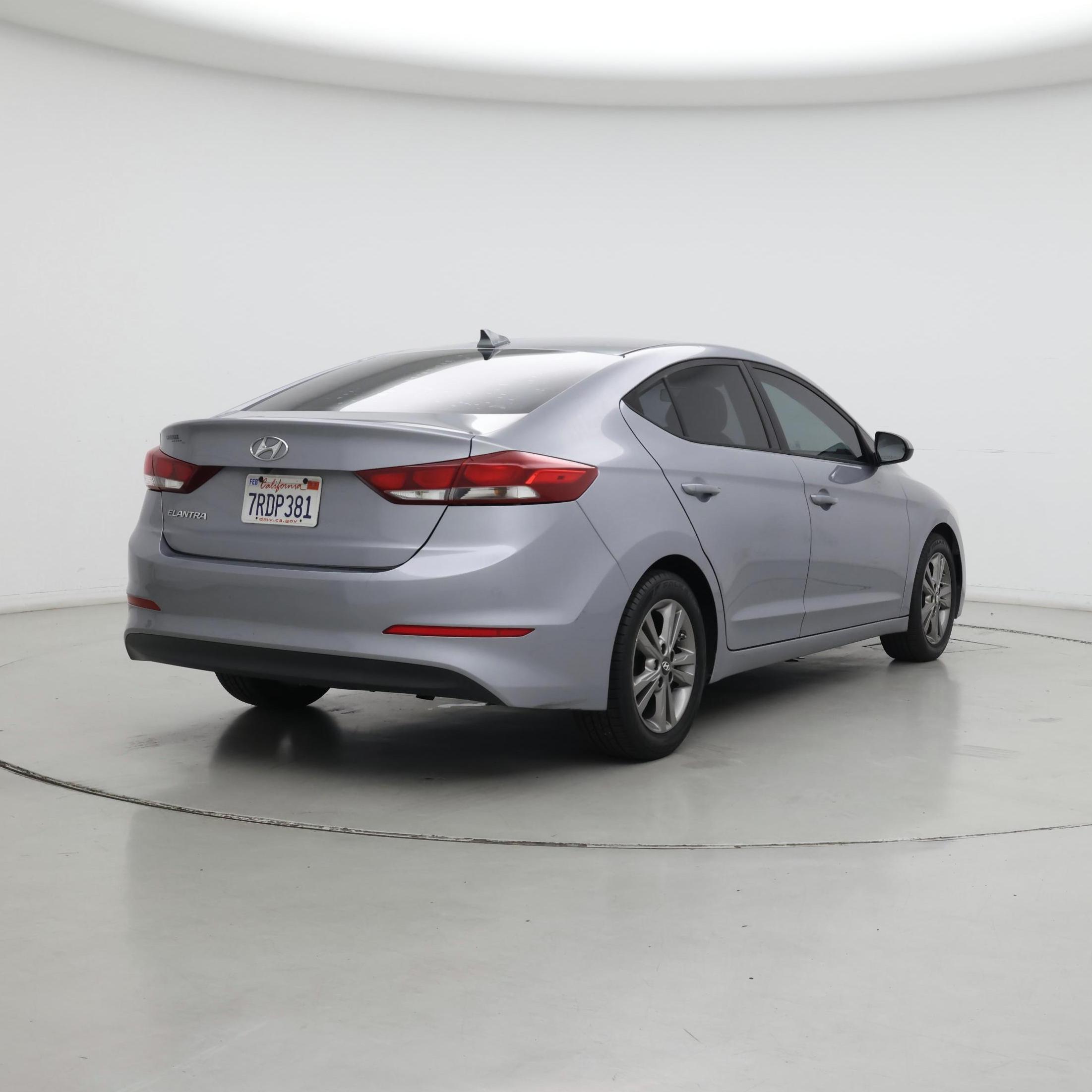 Thumbnail: 2017 Hyundai Elantra - 8