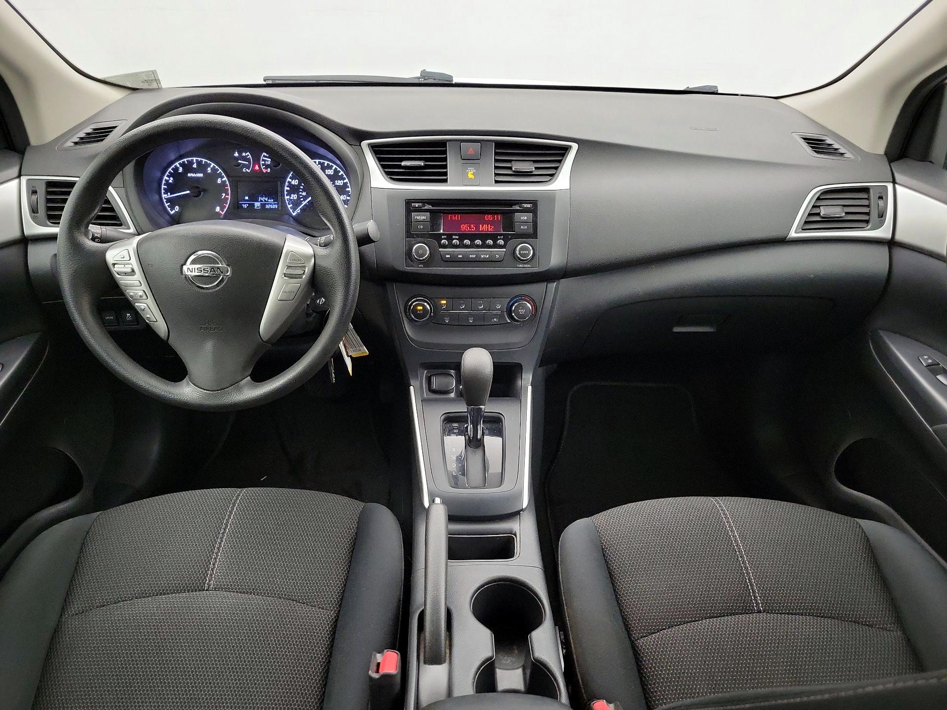 Thumbnail: 2017 Nissan Sentra - 9
