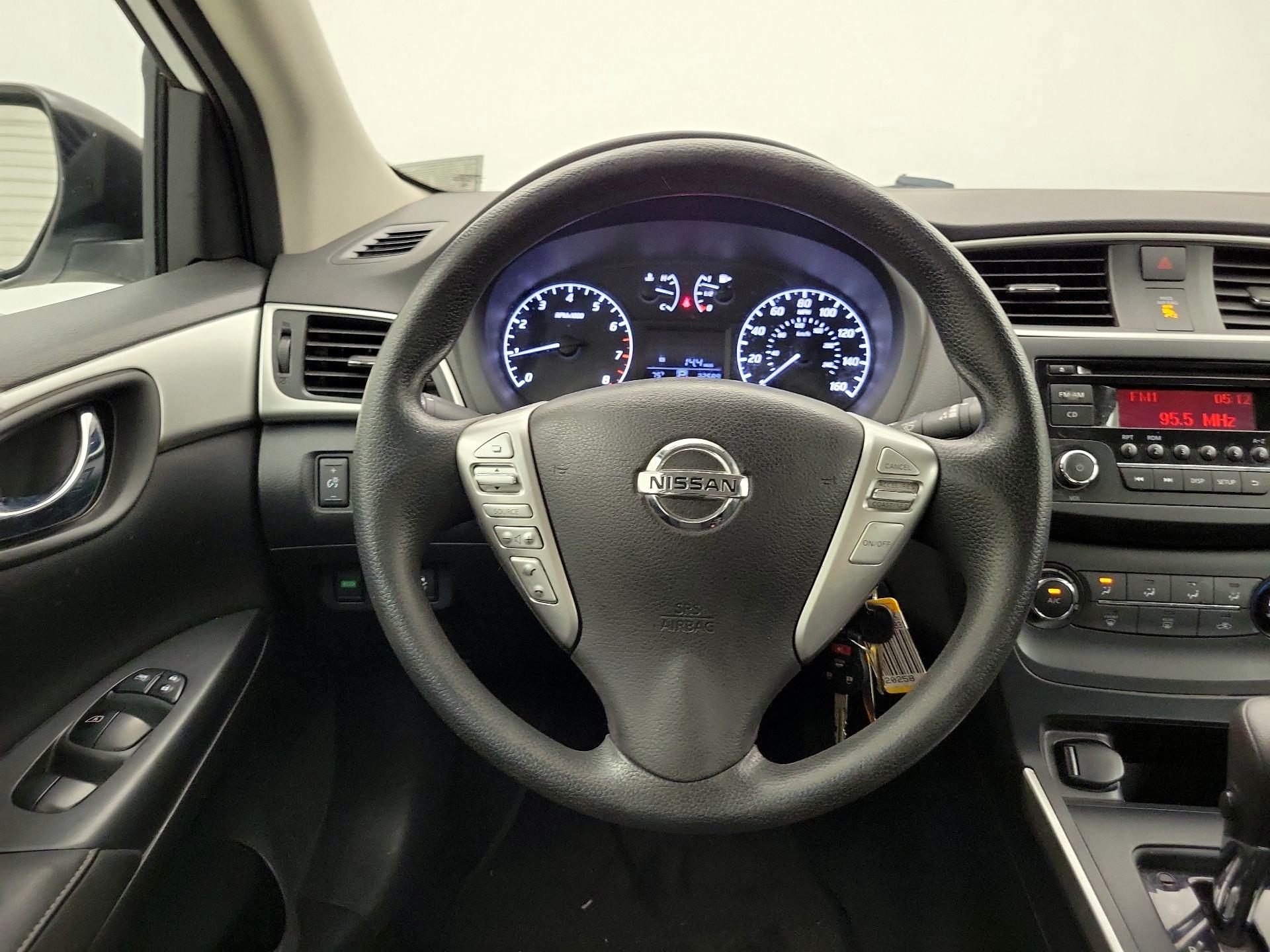 Thumbnail: 2017 Nissan Sentra - 10
