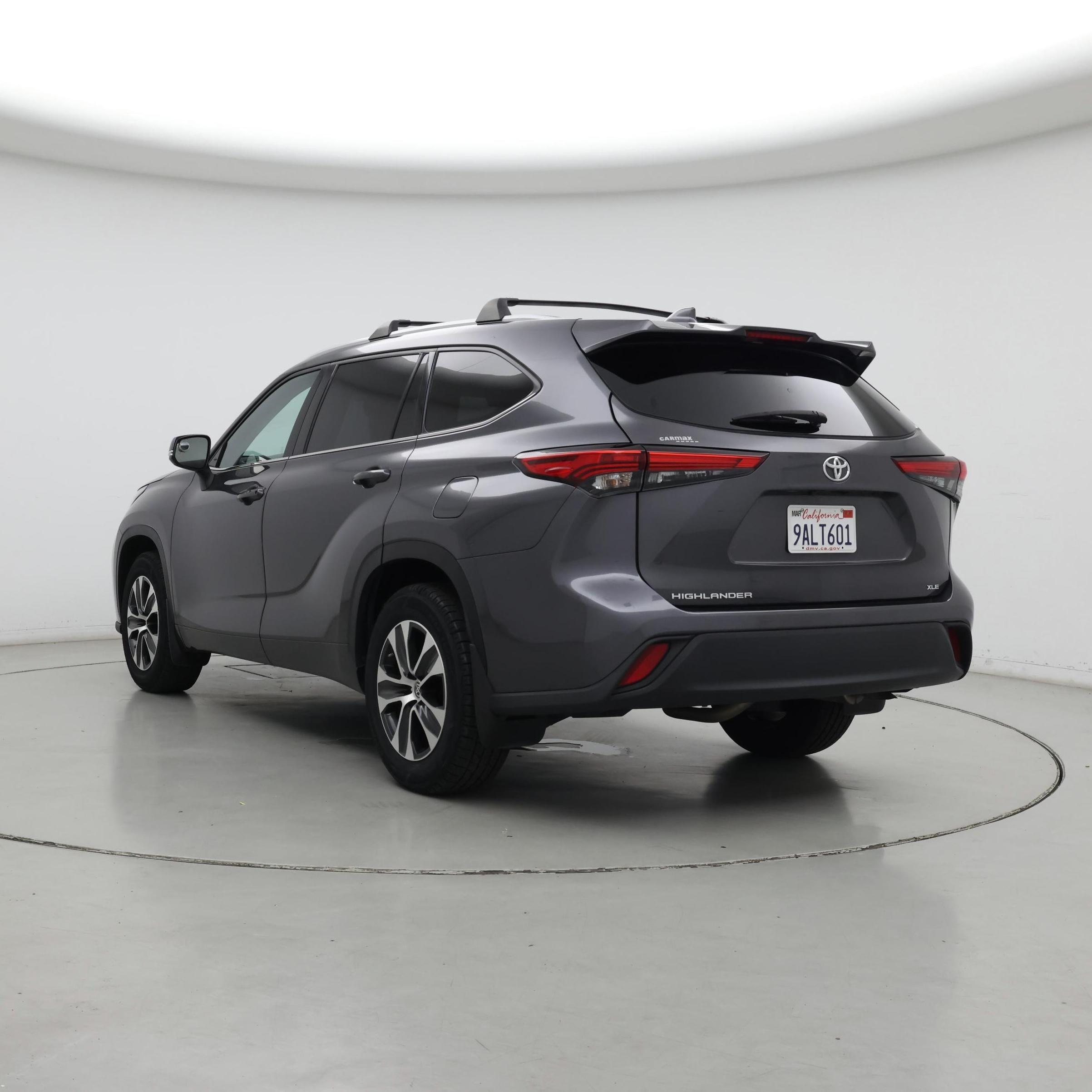 Thumbnail: 2022 Toyota Highlander - 2