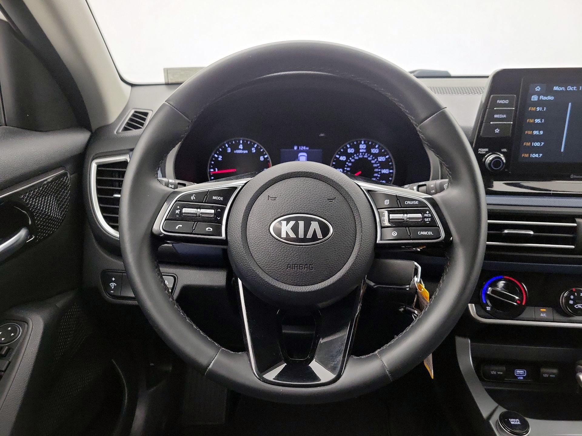 Thumbnail: 2021 Kia Seltos - 10