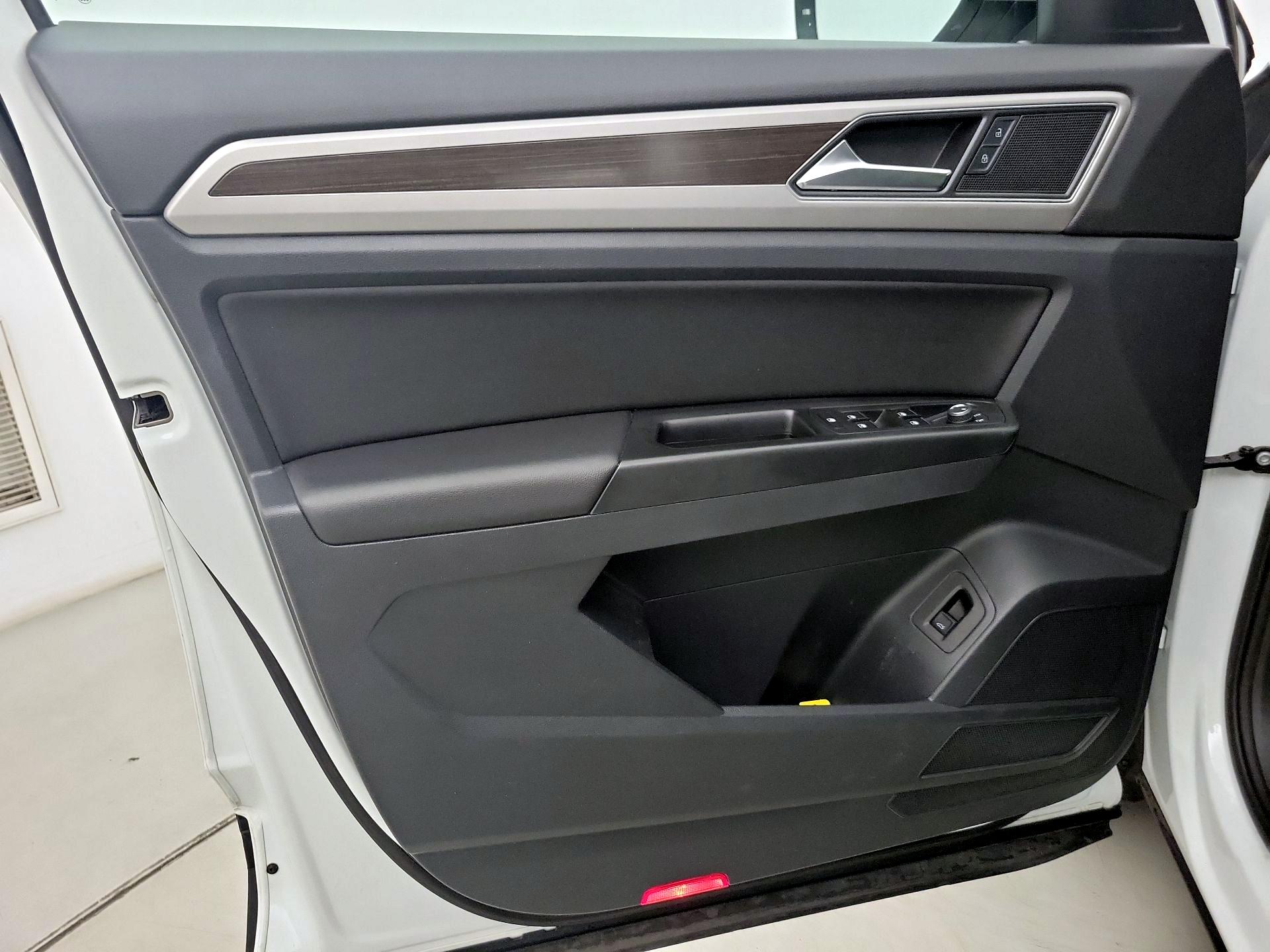 Thumbnail: 2019 Volkswagen Atlas - 12