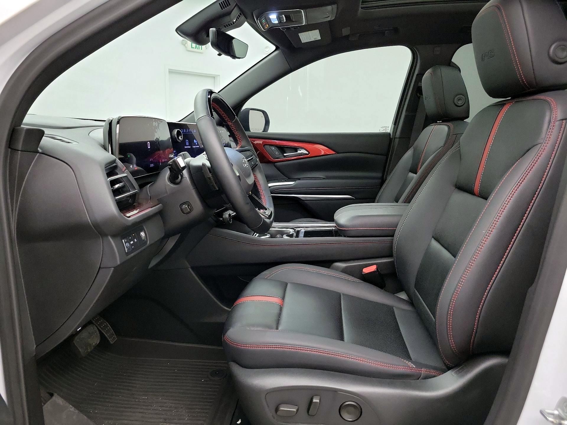 Thumbnail: 2024 Chevrolet Traverse - 11