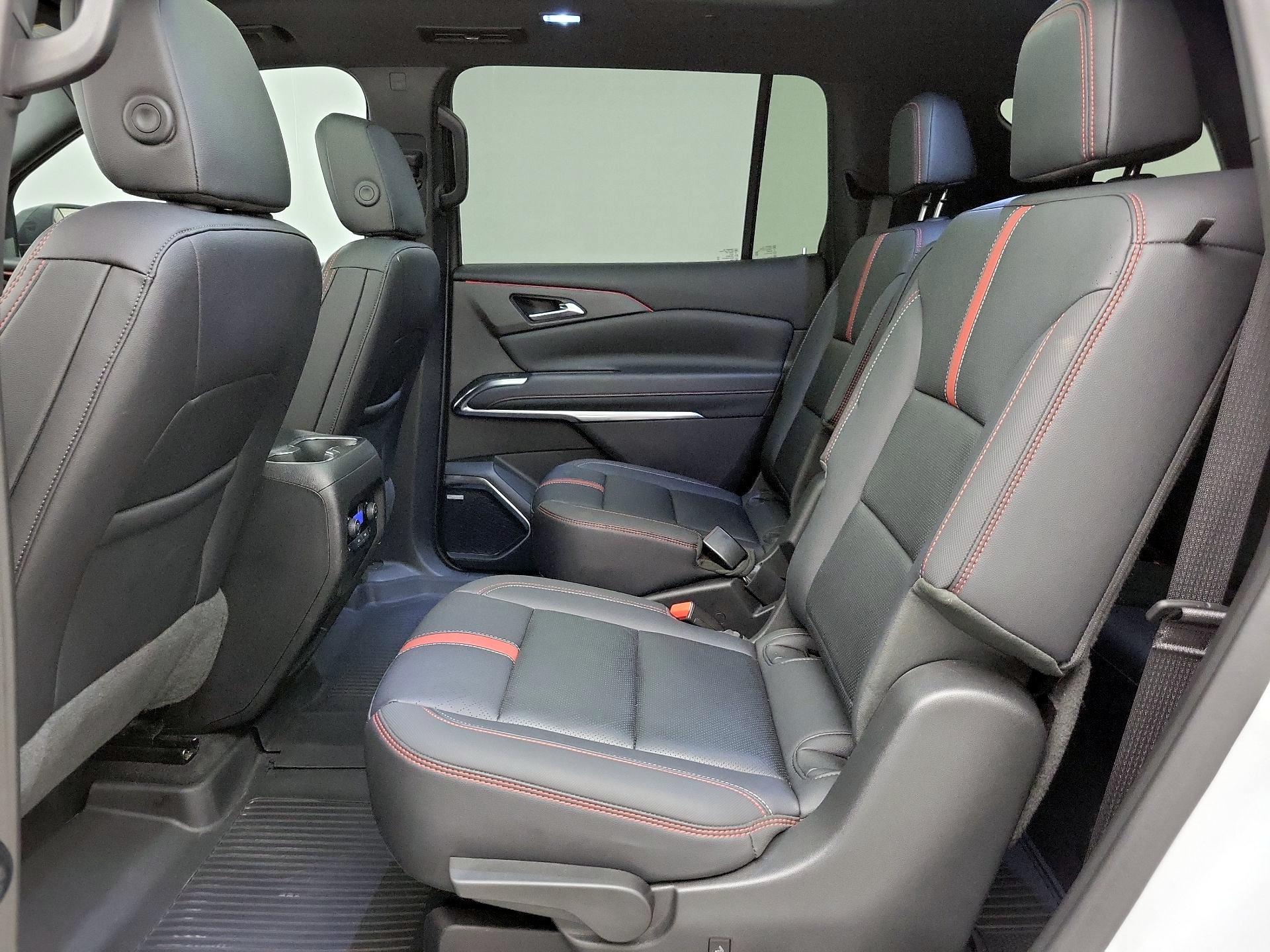 Thumbnail: 2024 Chevrolet Traverse - 20