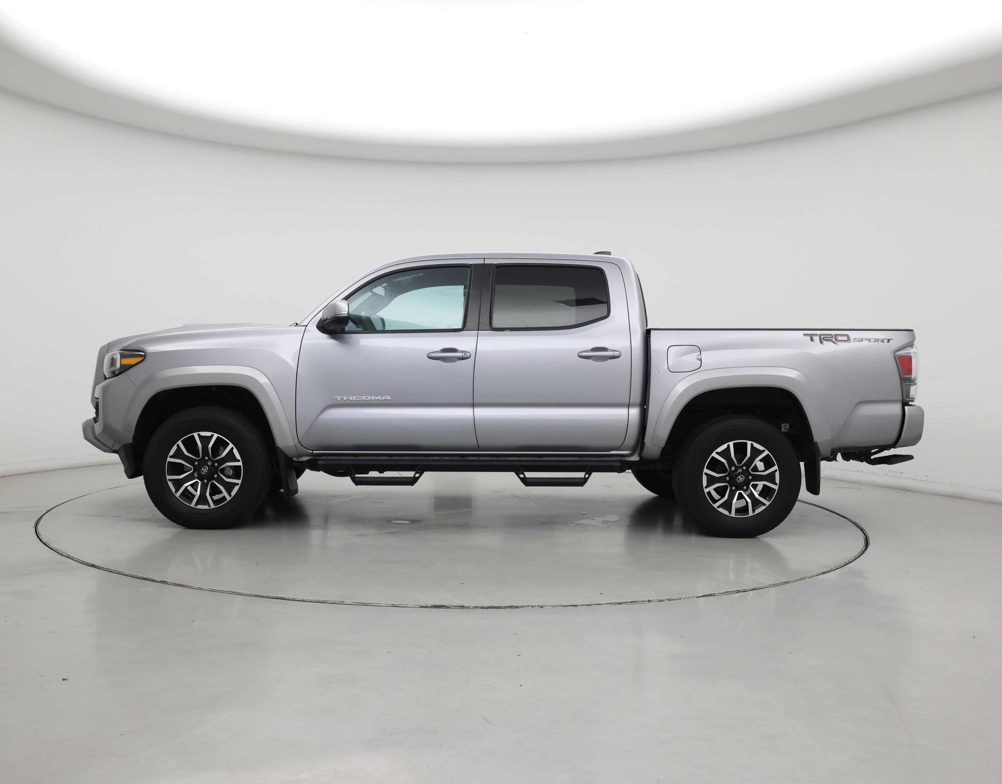 Thumbnail: 2021 Toyota Tacoma - 3