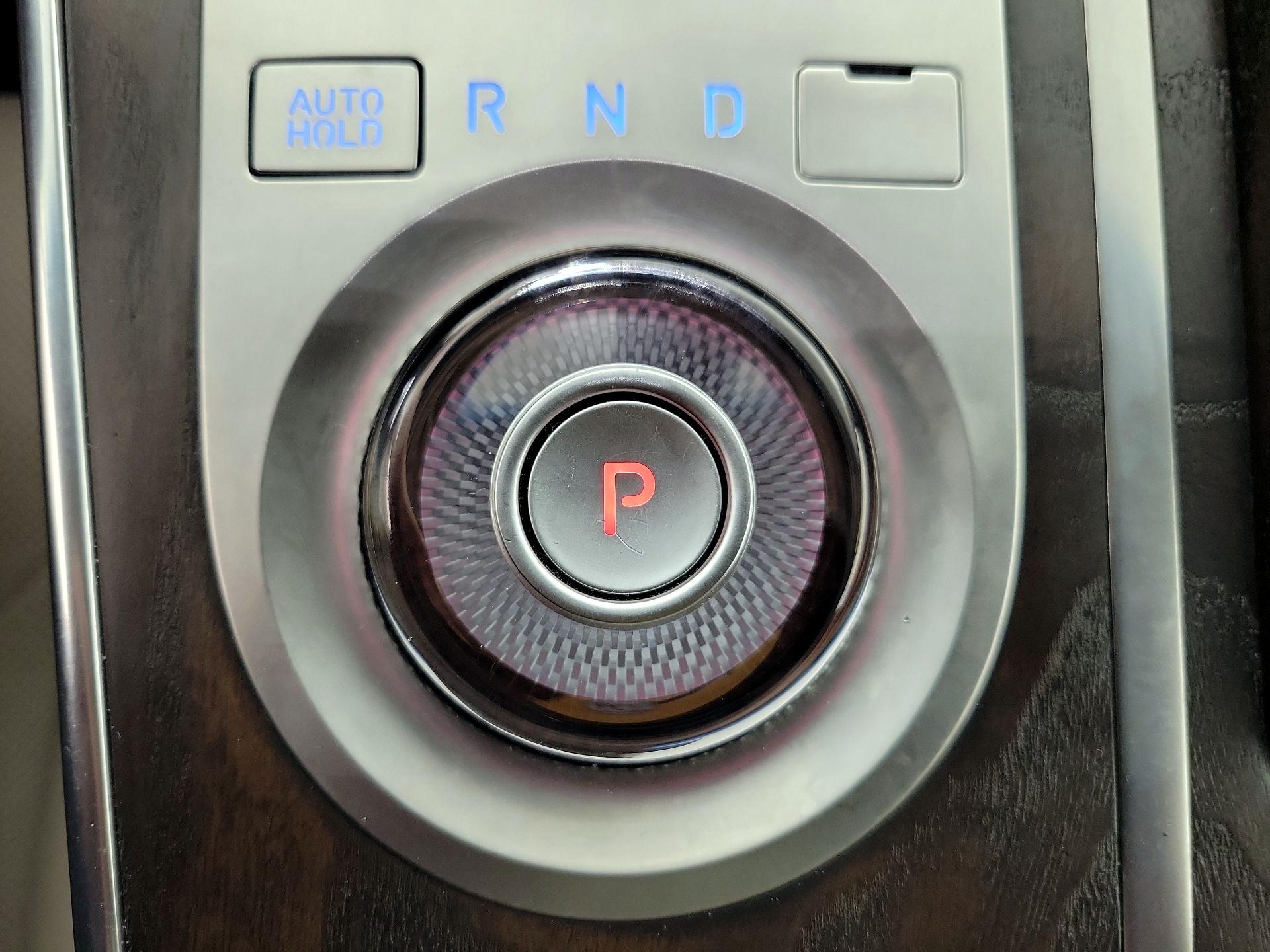 Thumbnail: 2023 Genesis GV80 - 18