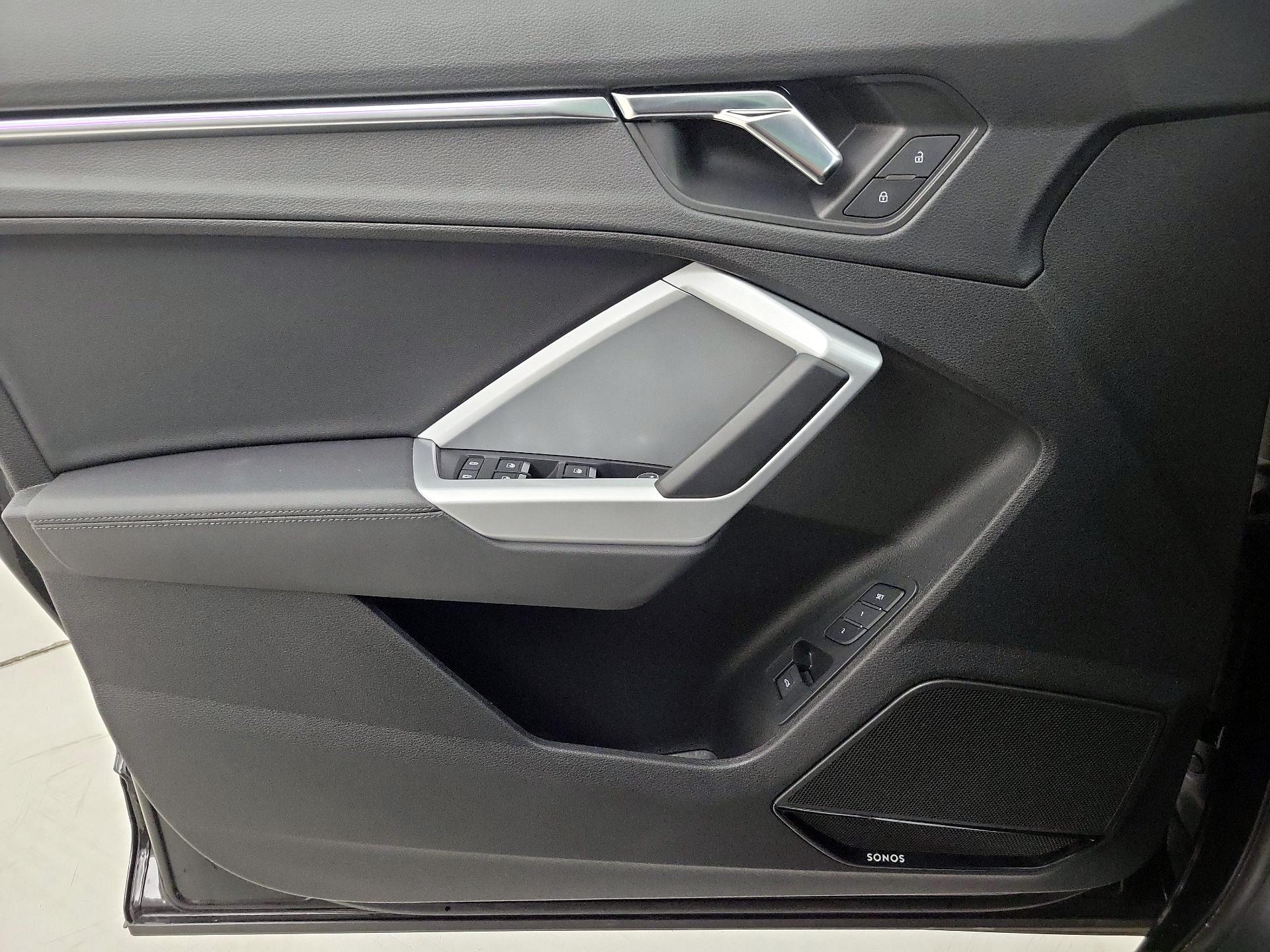 Thumbnail: 2022 Audi Q3 - 12