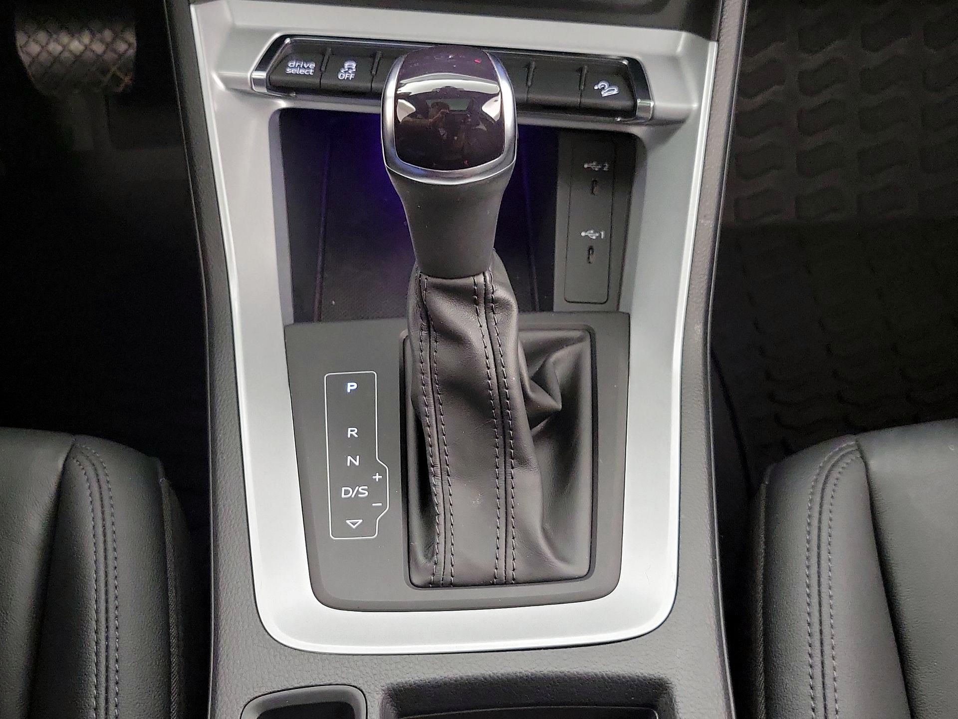 Thumbnail: 2022 Audi Q3 - 18