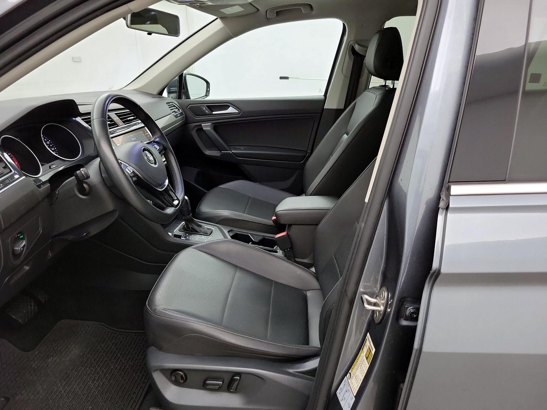 Thumbnail: 2020 Volkswagen Tiguan - 11