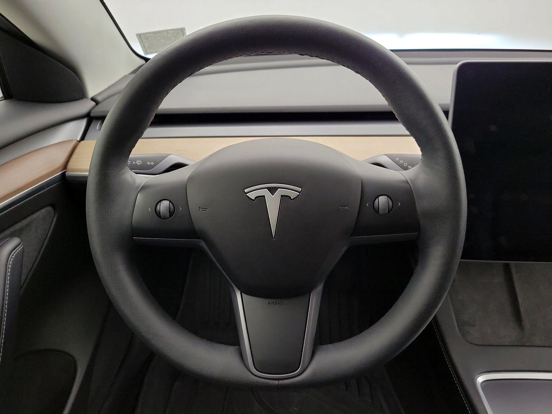 Thumbnail: 2022 Tesla Model 3 - 10