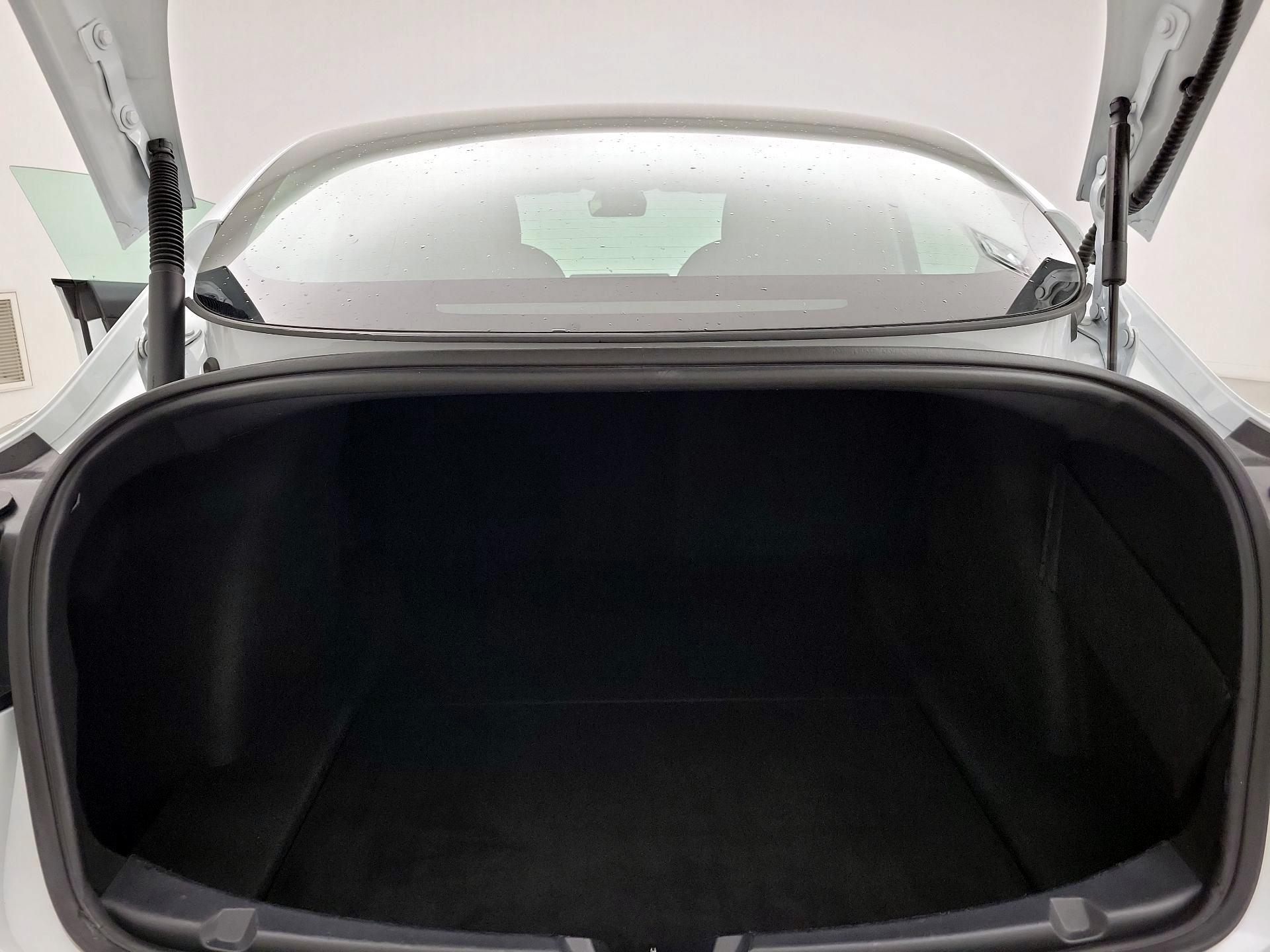 Thumbnail: 2022 Tesla Model 3 - 18