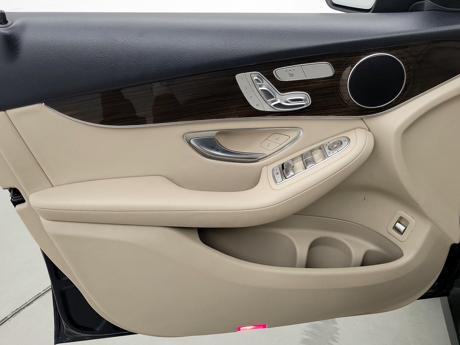 Thumbnail: 2019 Mercedes-Benz GLC - 12