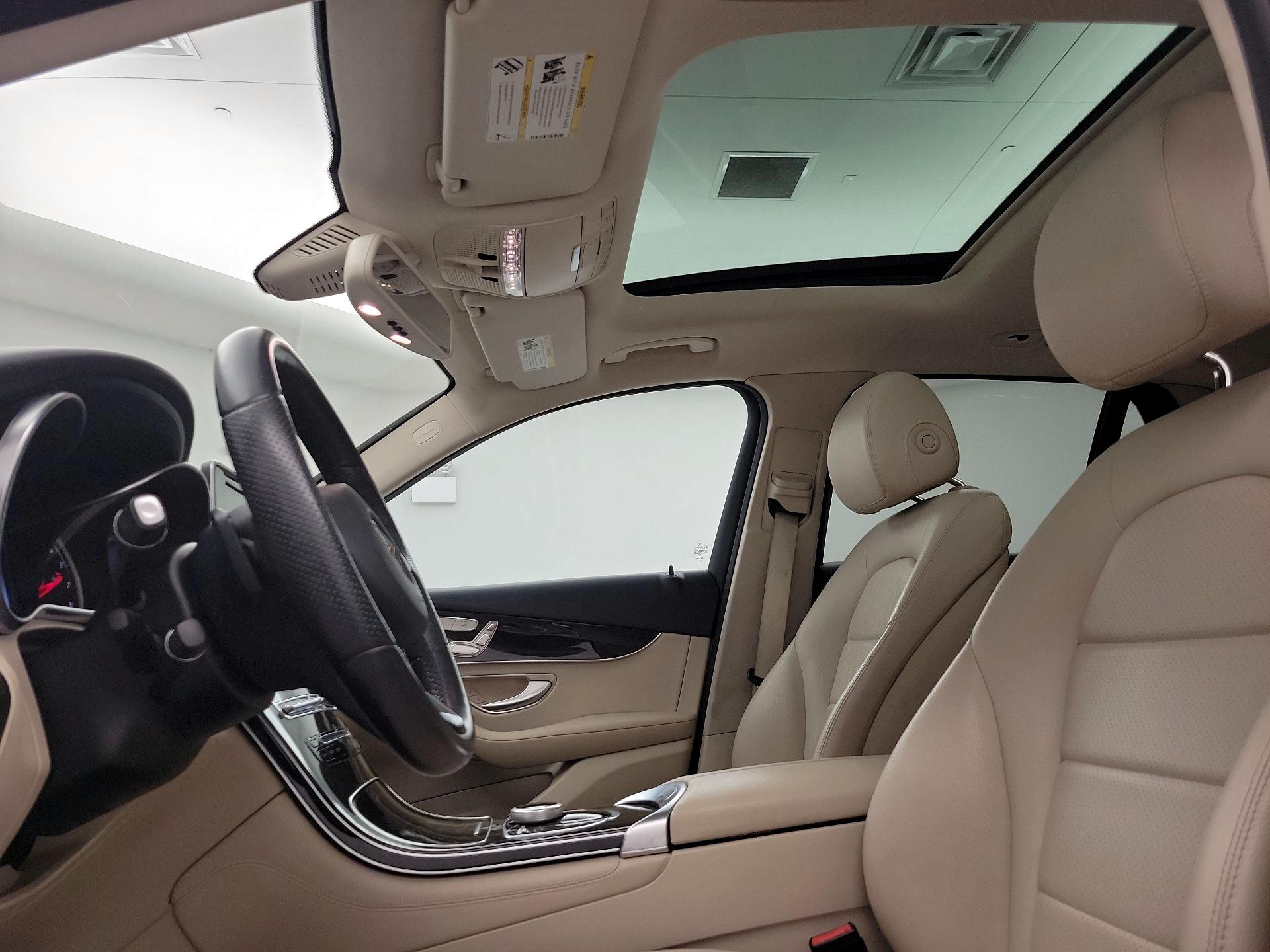 Thumbnail: 2019 Mercedes-Benz GLC - 20