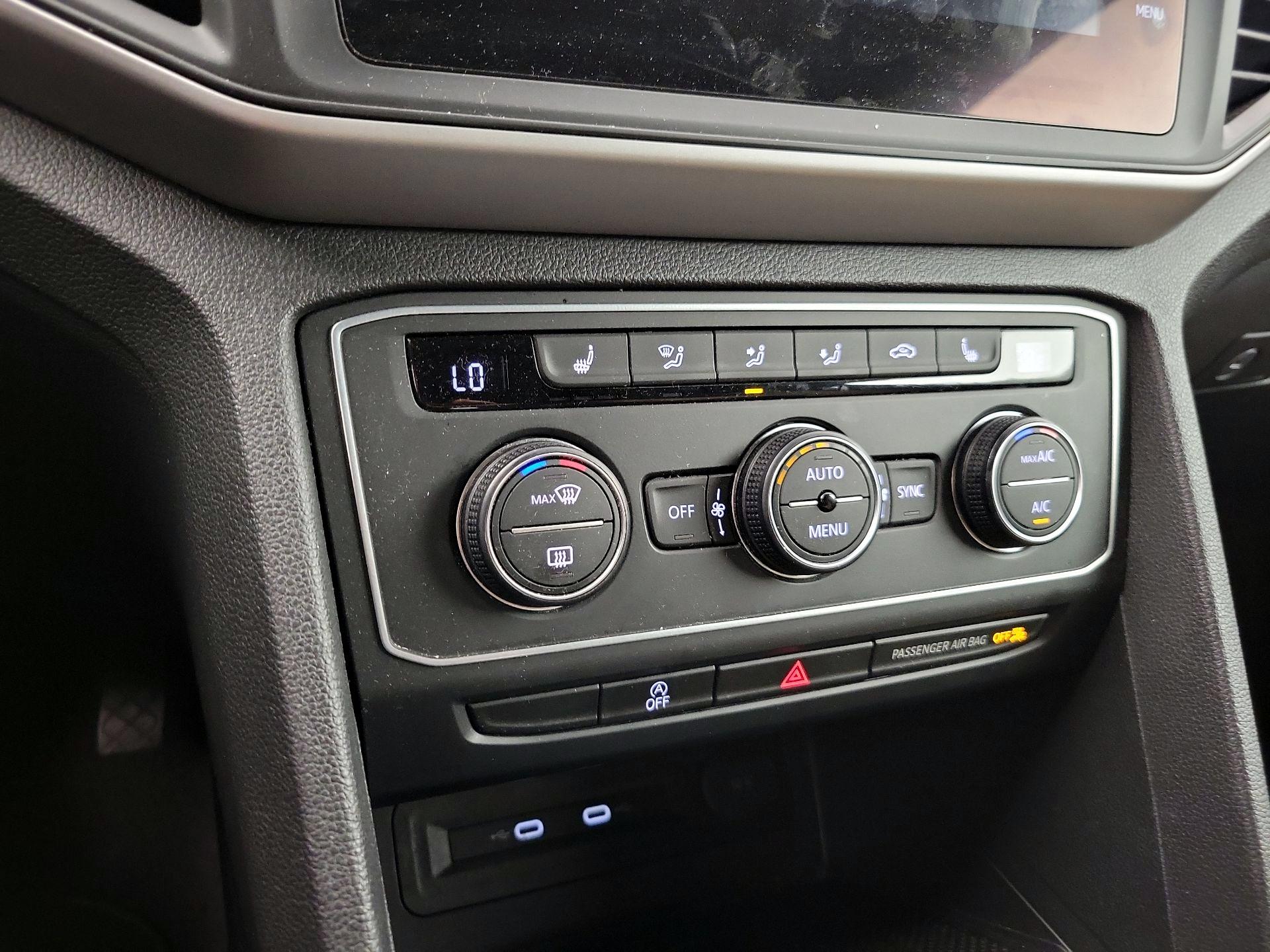 Thumbnail: 2021 Volkswagen Atlas - 16