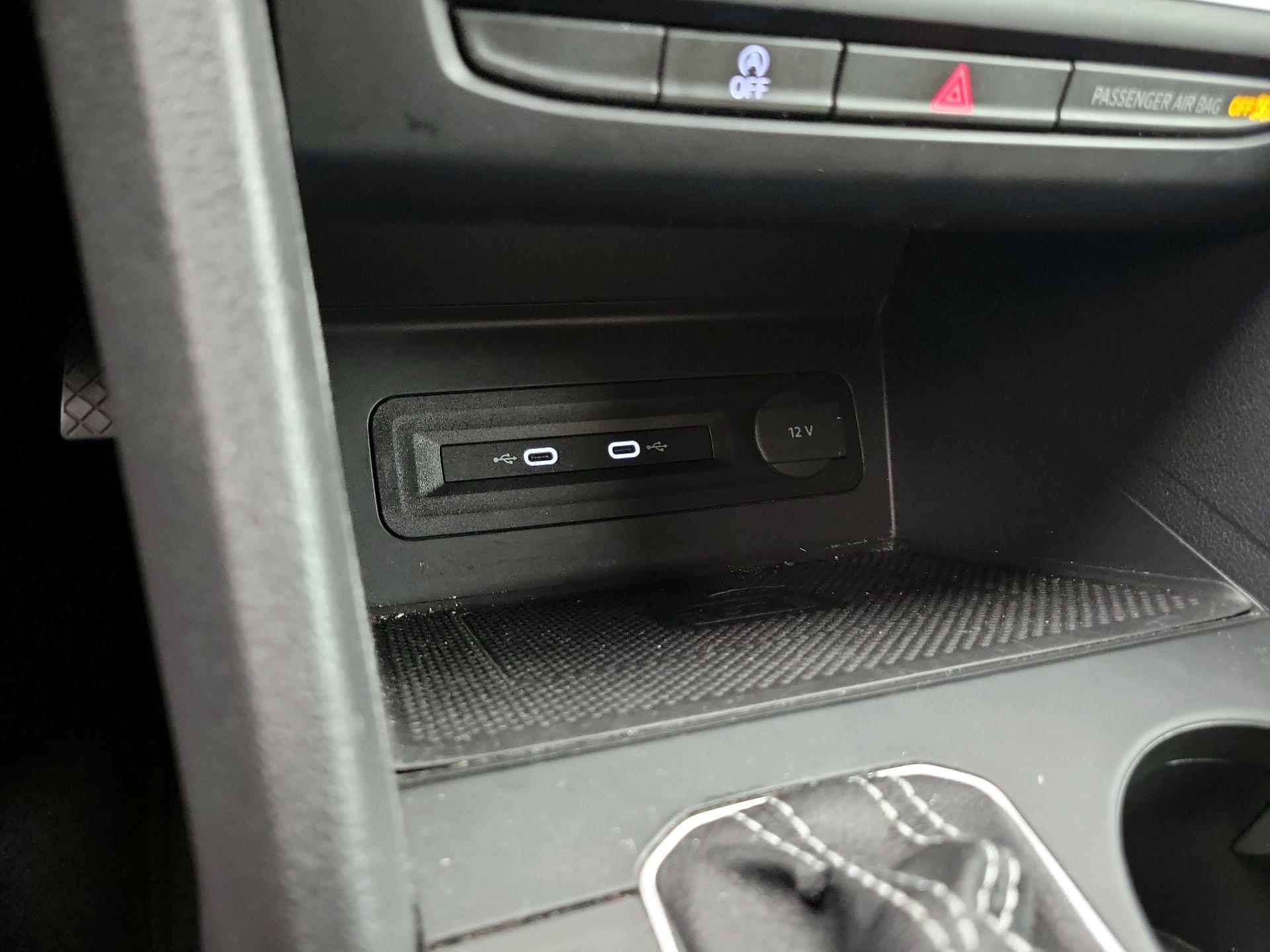 Thumbnail: 2021 Volkswagen Atlas - 18