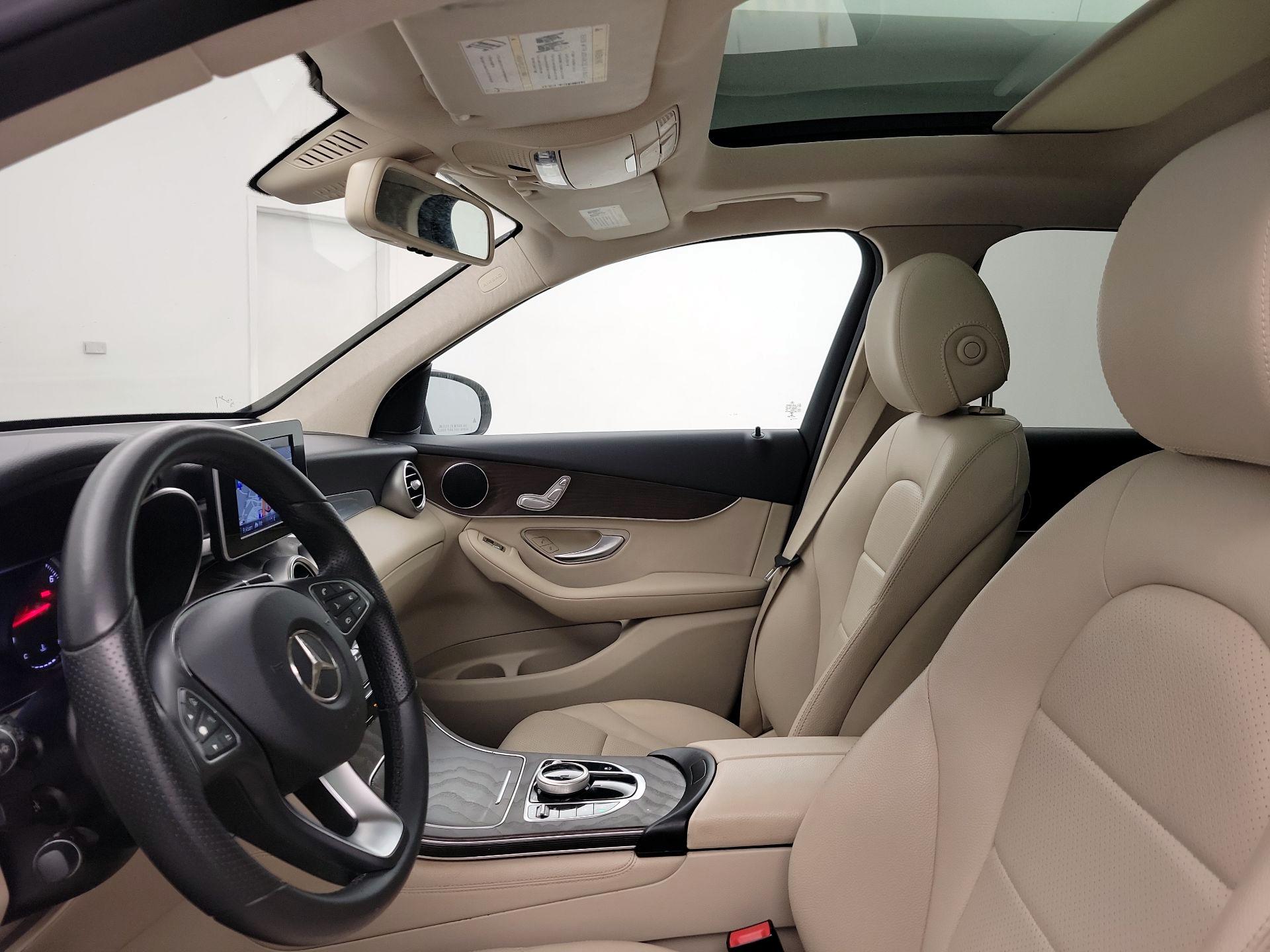 Thumbnail: 2018 Mercedes-Benz GLC - 20