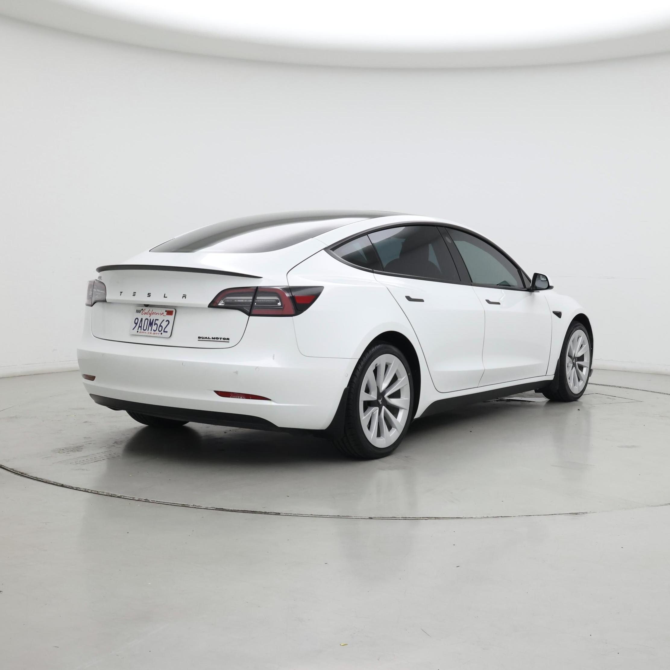 Thumbnail: 2022 Tesla Model 3 - 8