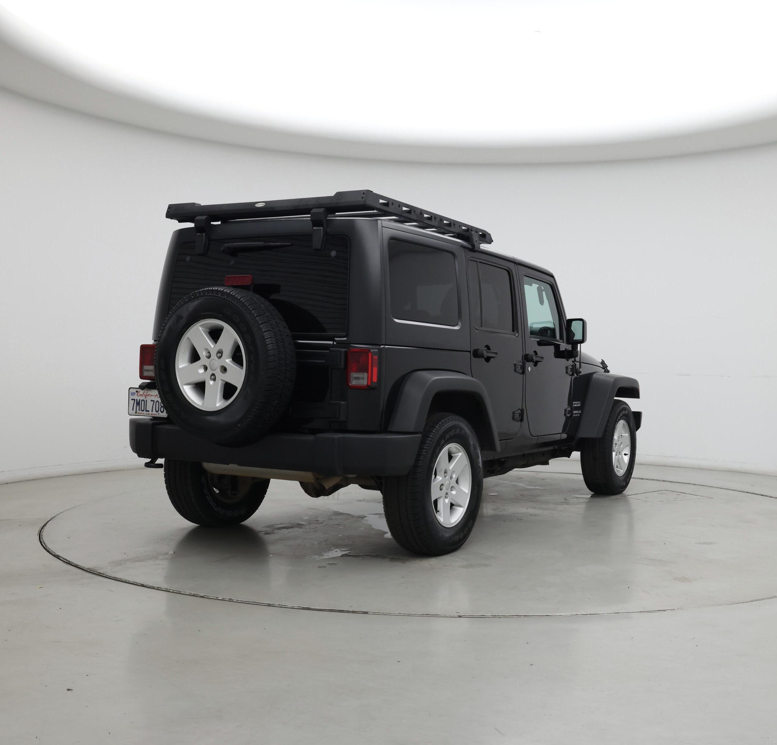 Thumbnail: 2015 Jeep Wrangler - 8