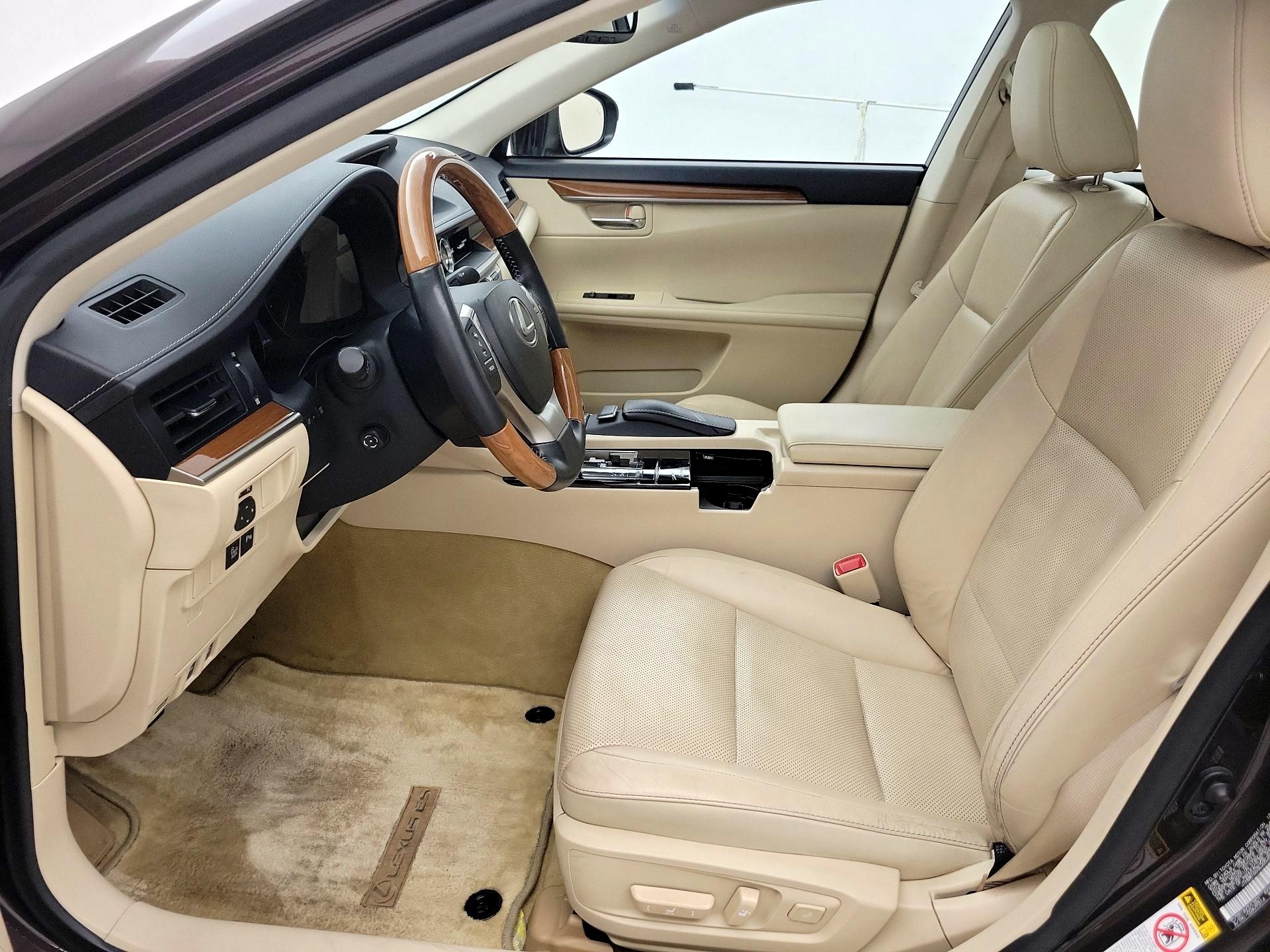 Thumbnail: 2014 Lexus ES - 11