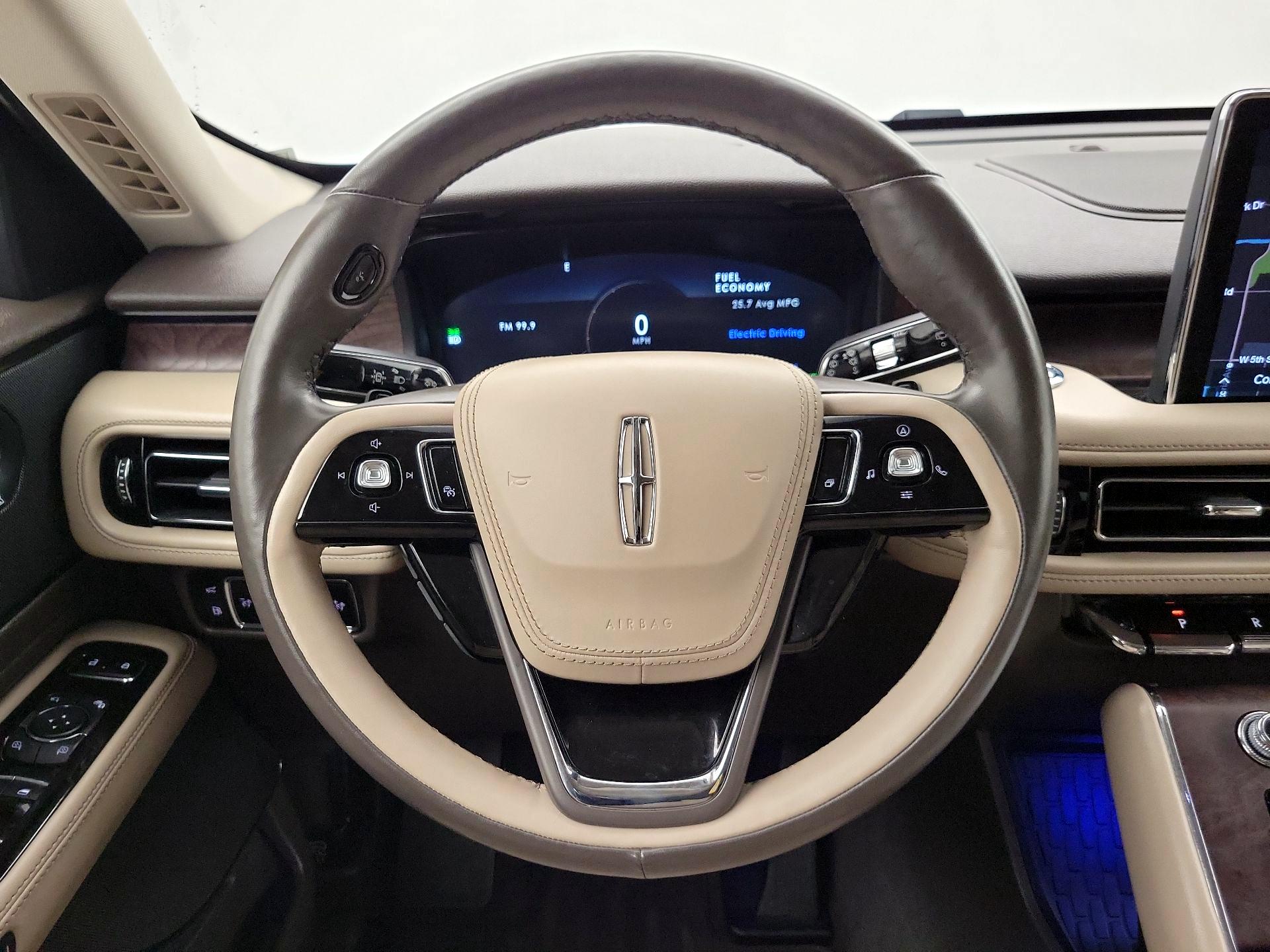 Thumbnail: 2023 Lincoln Aviator - 10