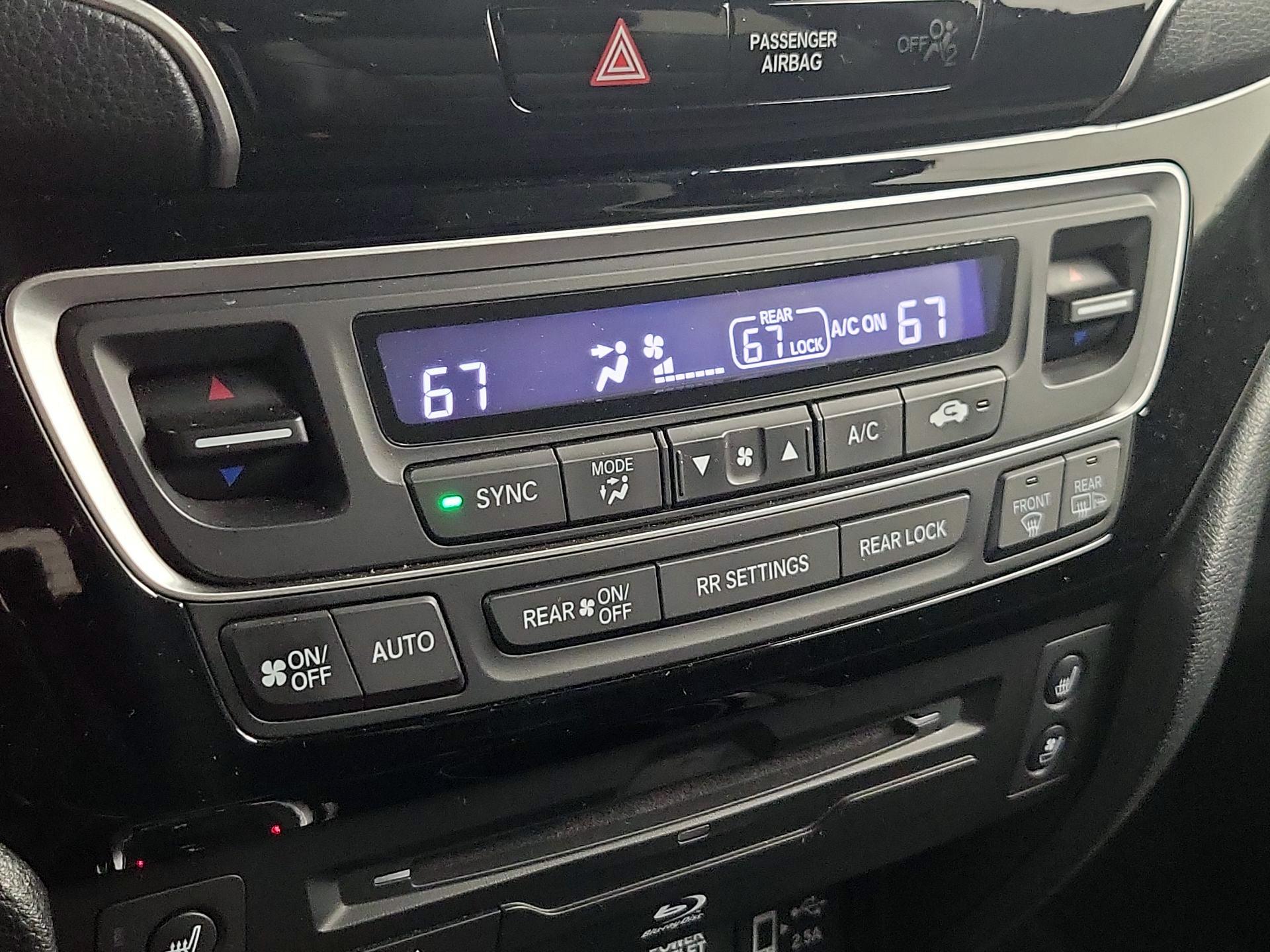 Thumbnail: 2020 Honda Pilot - 16