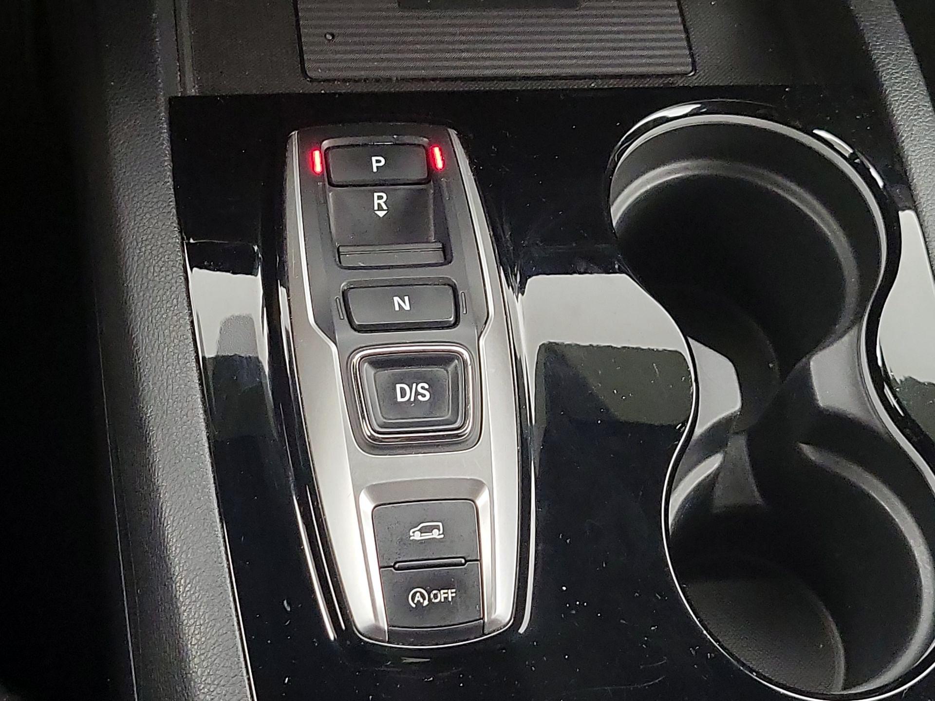 Thumbnail: 2020 Honda Pilot - 17