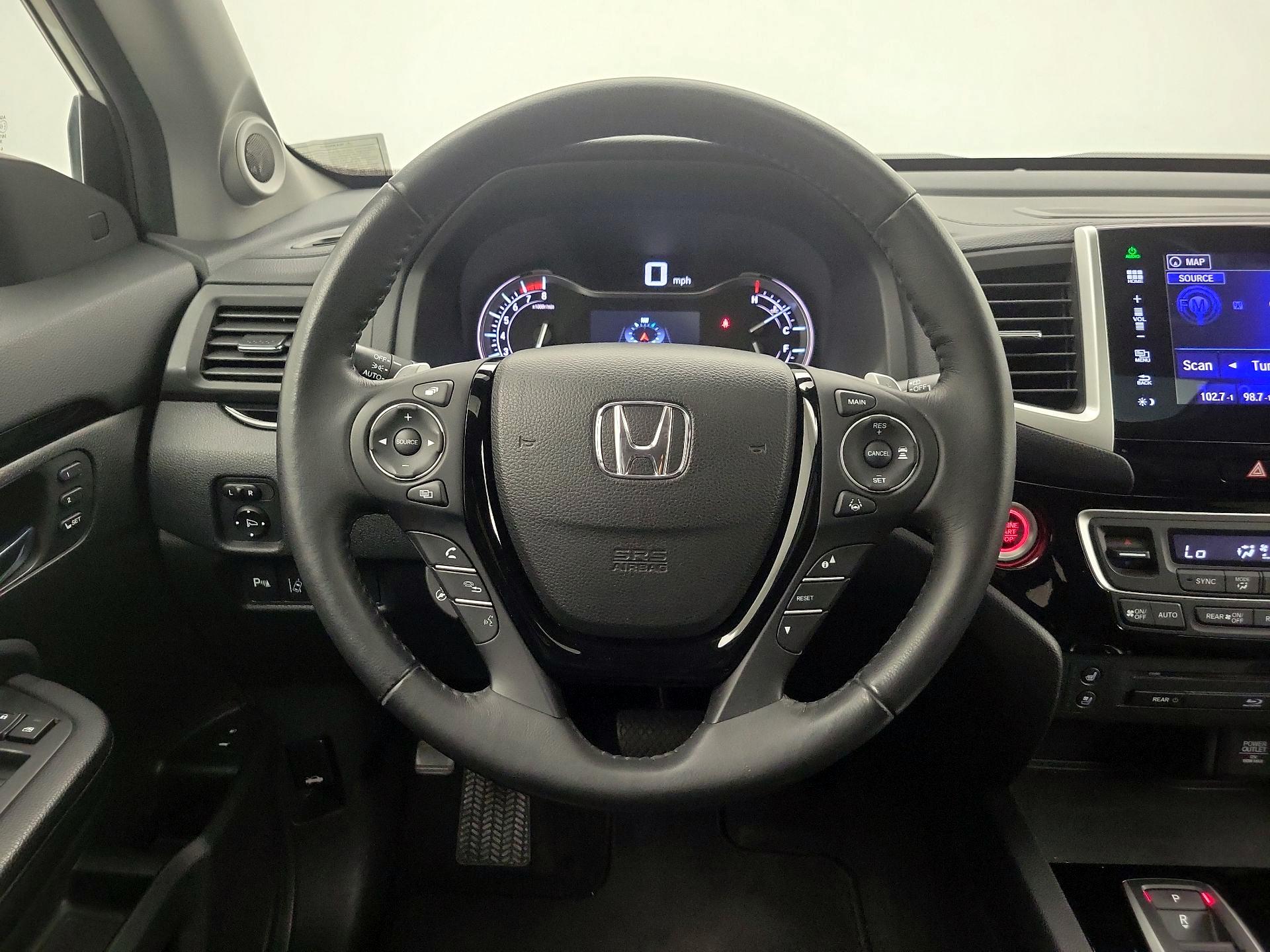 Thumbnail: 2016 Honda Pilot - 10