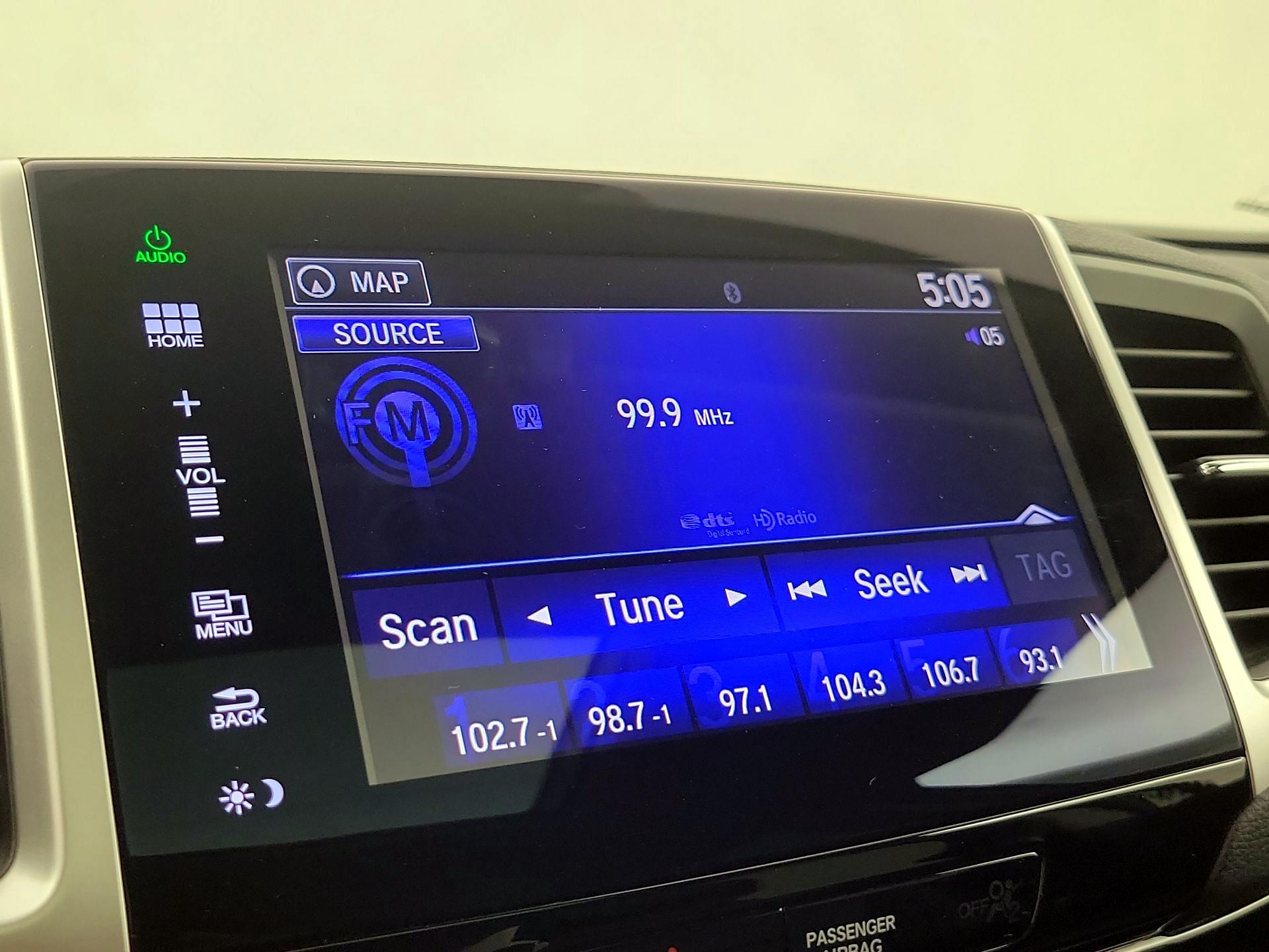 Thumbnail: 2016 Honda Pilot - 15